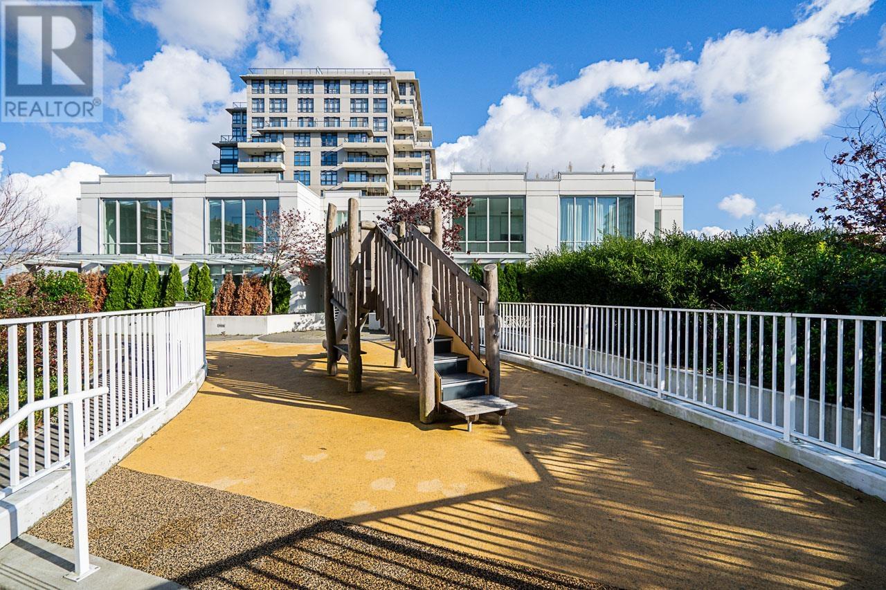 Listing Picture 32 of 33 : 1201 5580 NO. 3 ROAD, Richmond / 烈治文 - 魯藝地產 Yvonne Lu Group - MLS Medallion Club Member