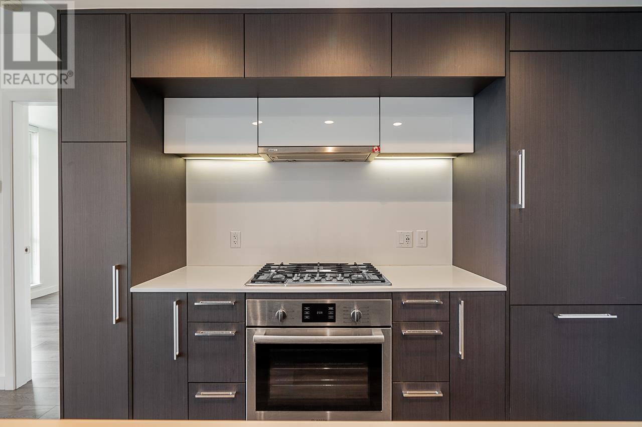 Listing Picture 9 of 33 : 1201 5580 NO. 3 ROAD, Richmond / 烈治文 - 魯藝地產 Yvonne Lu Group - MLS Medallion Club Member