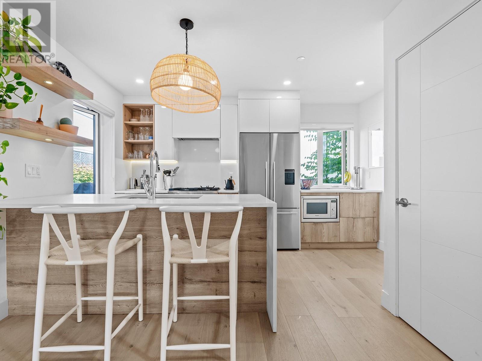 Listing Picture 11 of 40 : 1 371 E 16TH AVENUE, Vancouver / 溫哥華 - 魯藝地產 Yvonne Lu Group - MLS Medallion Club Member