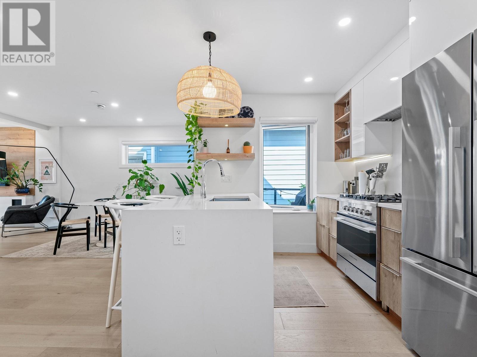 Listing Picture 13 of 40 : 1 371 E 16TH AVENUE, Vancouver / 溫哥華 - 魯藝地產 Yvonne Lu Group - MLS Medallion Club Member