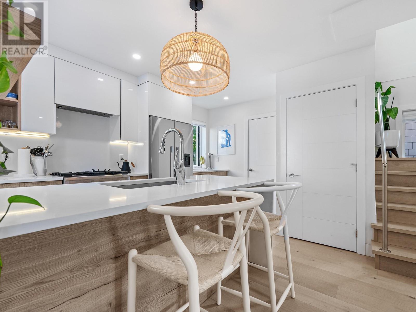 Listing Picture 14 of 40 : 1 371 E 16TH AVENUE, Vancouver / 溫哥華 - 魯藝地產 Yvonne Lu Group - MLS Medallion Club Member