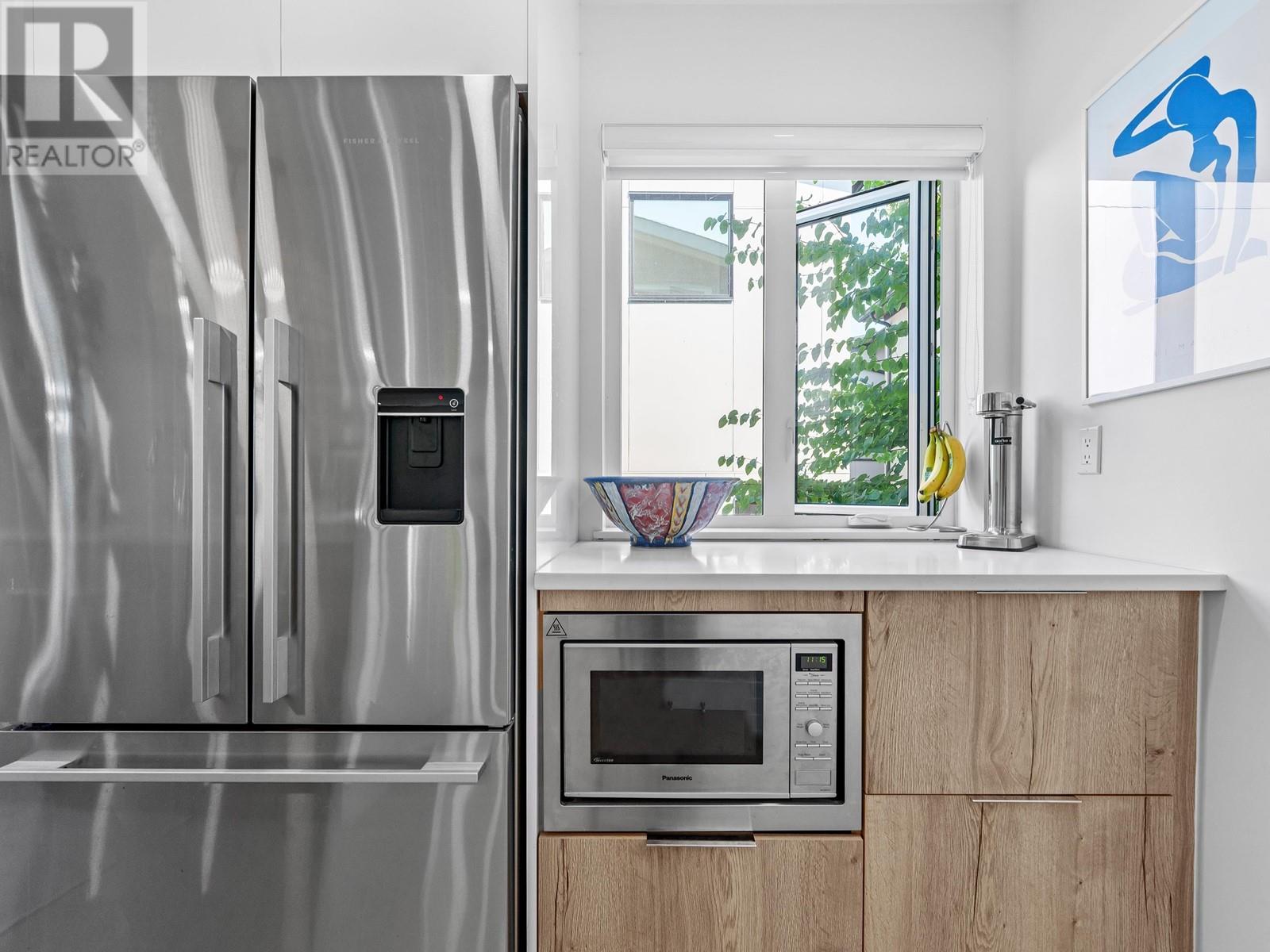 Listing Picture 18 of 40 : 1 371 E 16TH AVENUE, Vancouver / 溫哥華 - 魯藝地產 Yvonne Lu Group - MLS Medallion Club Member