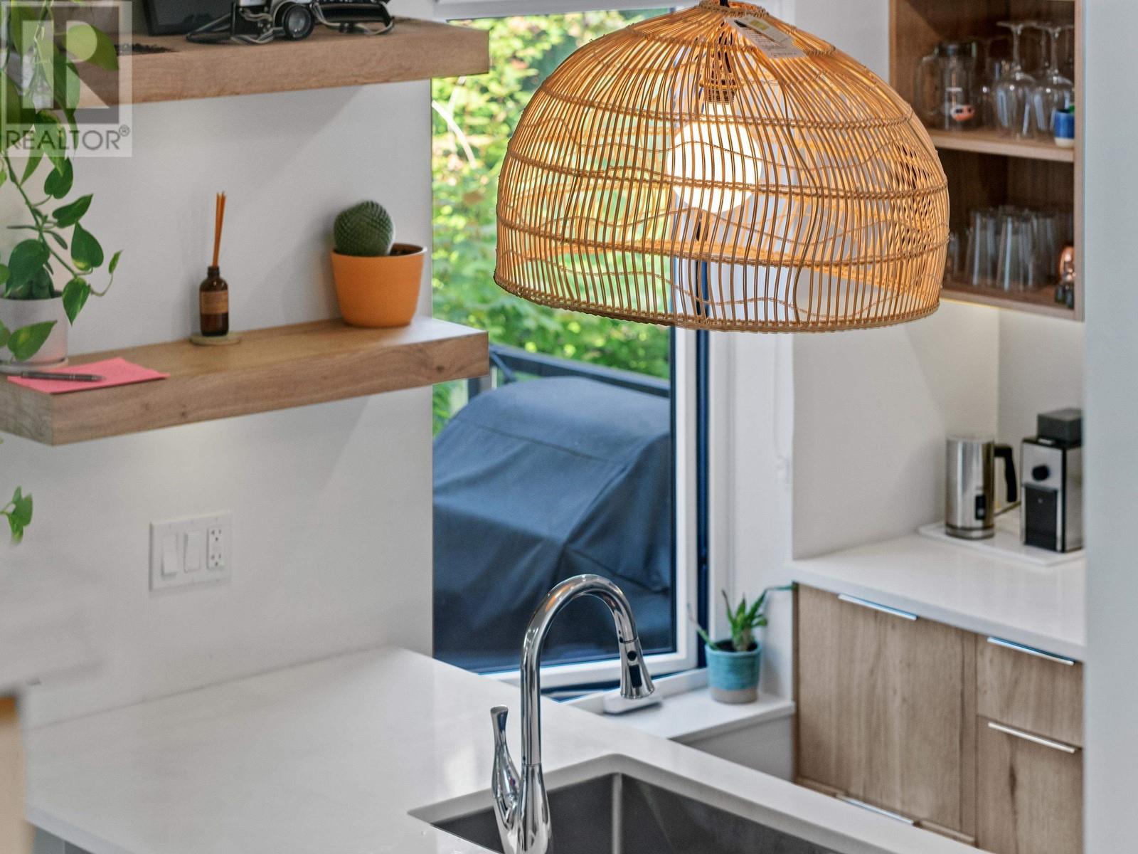 Listing Picture 22 of 40 : 1 371 E 16TH AVENUE, Vancouver / 溫哥華 - 魯藝地產 Yvonne Lu Group - MLS Medallion Club Member