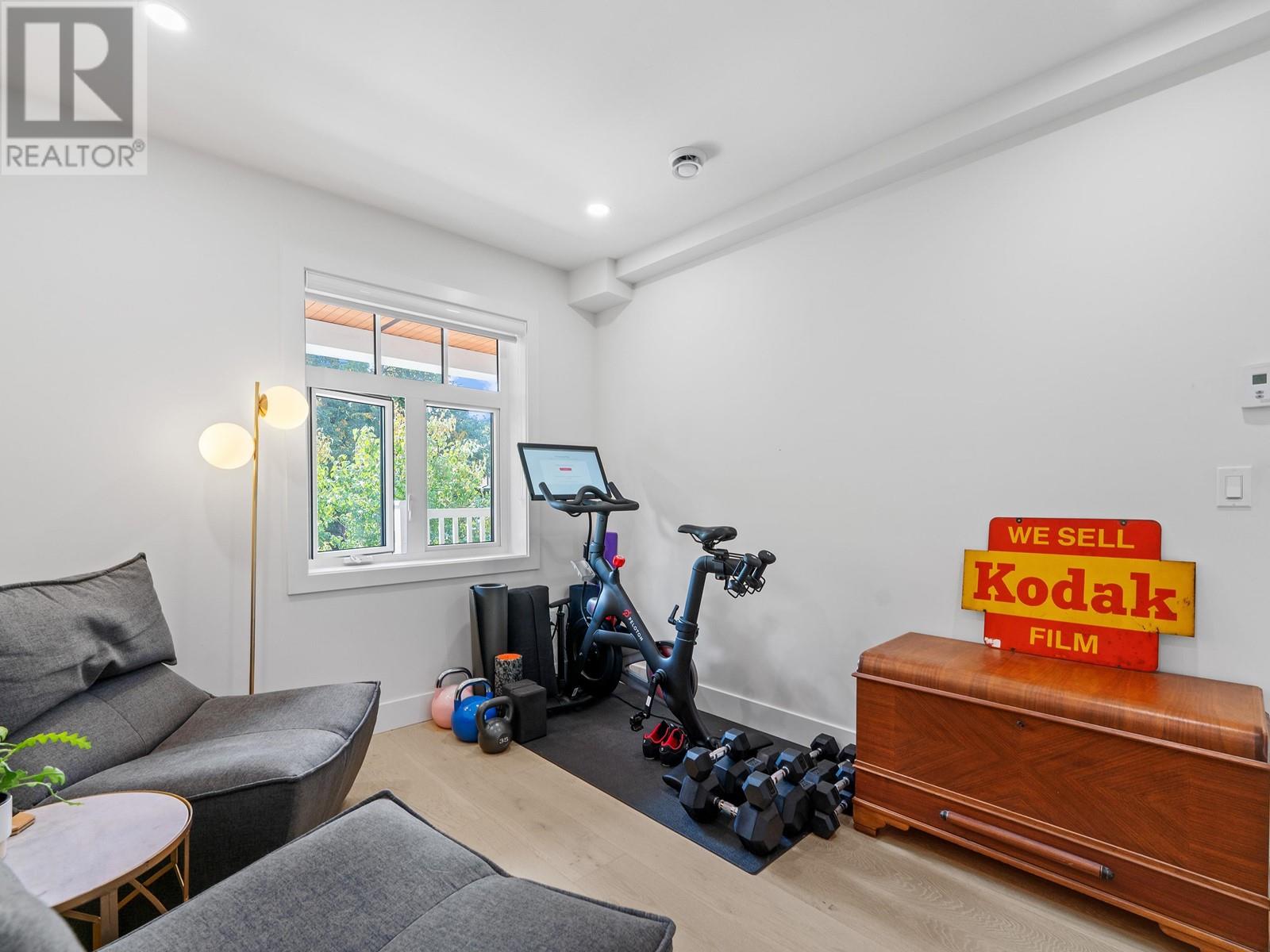 Listing Picture 25 of 40 : 1 371 E 16TH AVENUE, Vancouver / 溫哥華 - 魯藝地產 Yvonne Lu Group - MLS Medallion Club Member