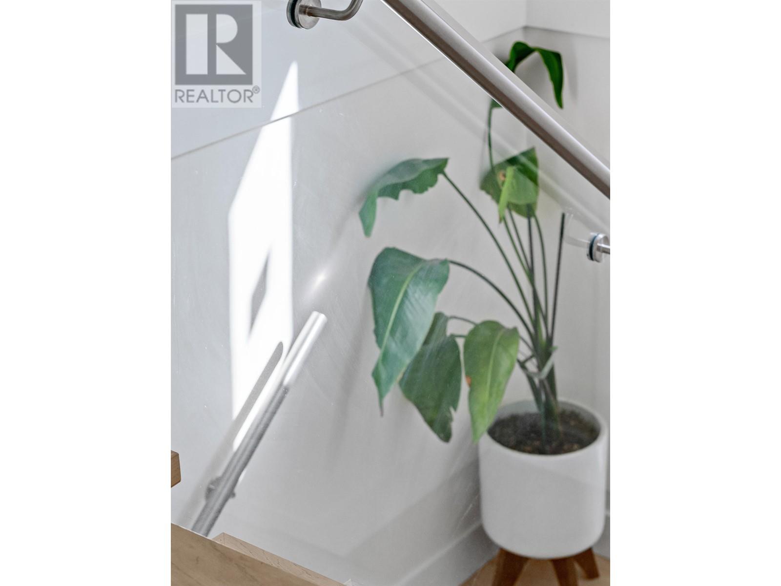 Listing Picture 31 of 40 : 1 371 E 16TH AVENUE, Vancouver / 溫哥華 - 魯藝地產 Yvonne Lu Group - MLS Medallion Club Member