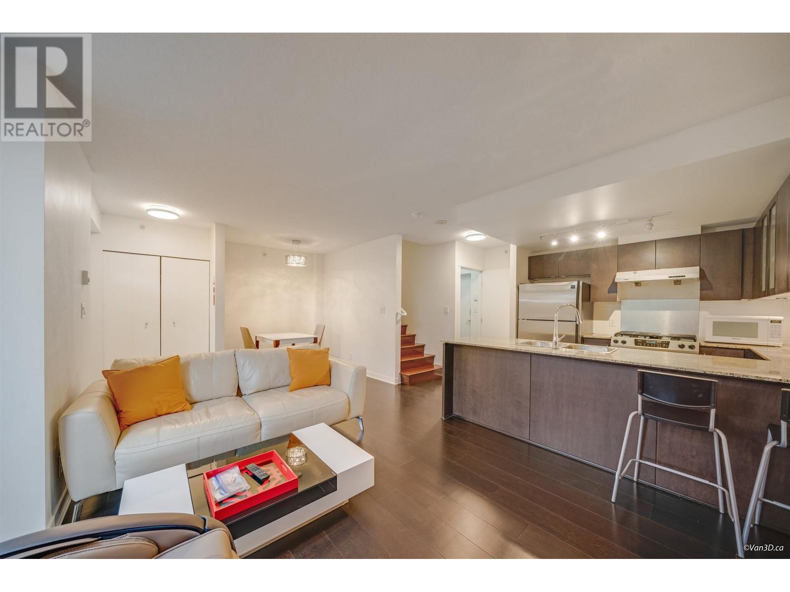 Listing Picture 9 of 36 : TH8 7535 ALDERBRIDGE WAY, Richmond / 烈治文 - 魯藝地產 Yvonne Lu Group - MLS Medallion Club Member