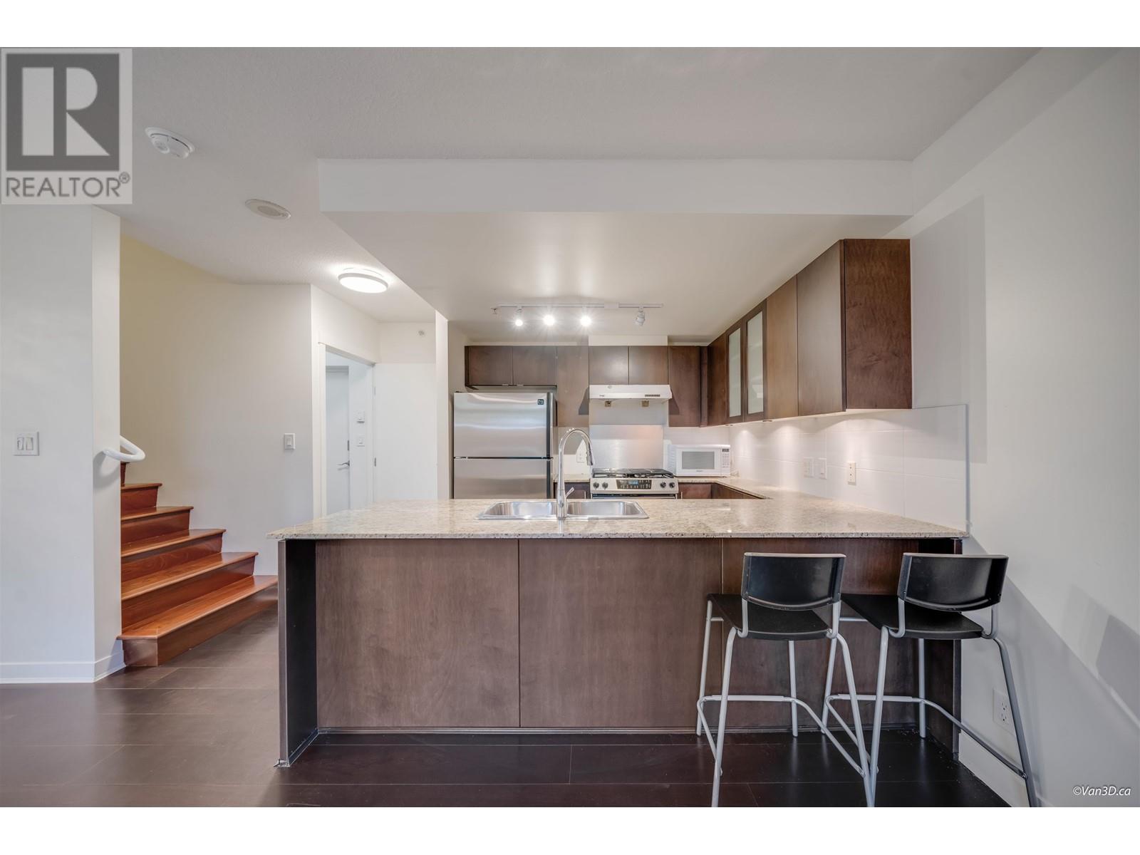 Listing Picture 10 of 36 : TH8 7535 ALDERBRIDGE WAY, Richmond / 烈治文 - 魯藝地產 Yvonne Lu Group - MLS Medallion Club Member