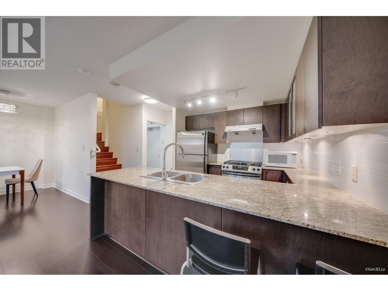 Listing Picture 13 of 36 : TH8 7535 ALDERBRIDGE WAY, Richmond / 烈治文 - 魯藝地產 Yvonne Lu Group - MLS Medallion Club Member