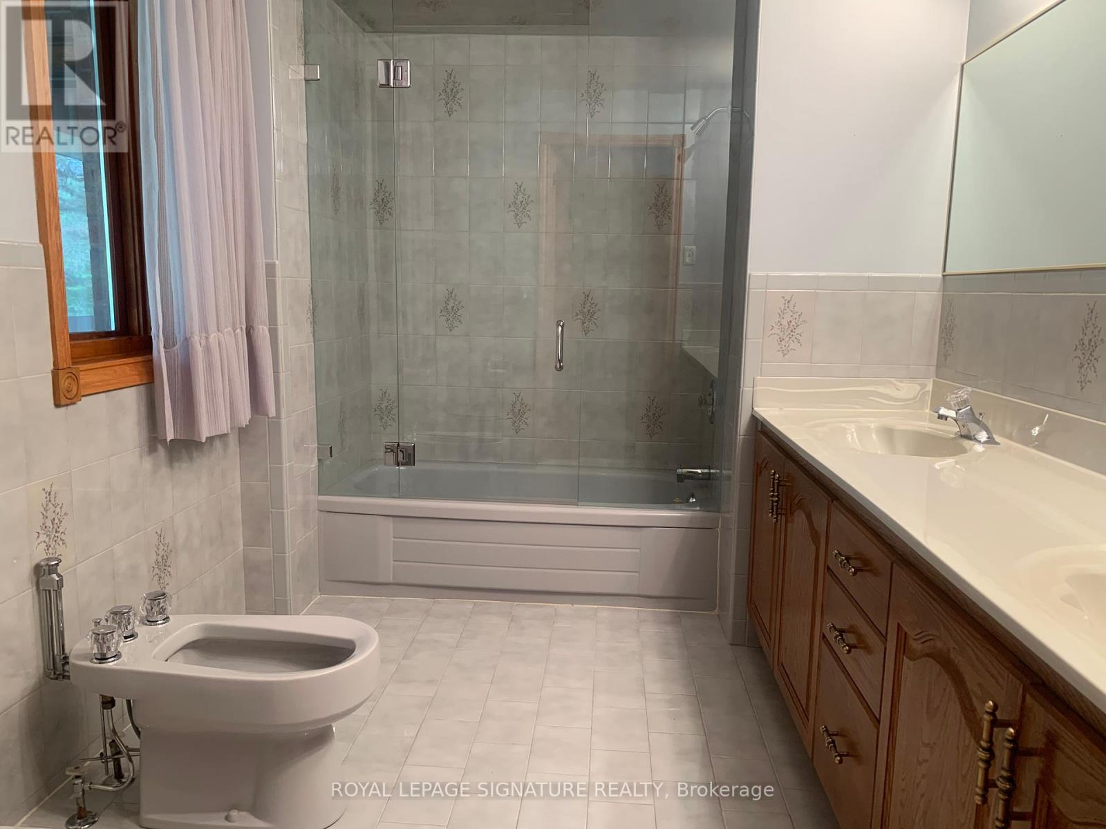 450 O'connor Drive, Toronto, Ontario  M4J 2W6 - Photo 14 - E11955838