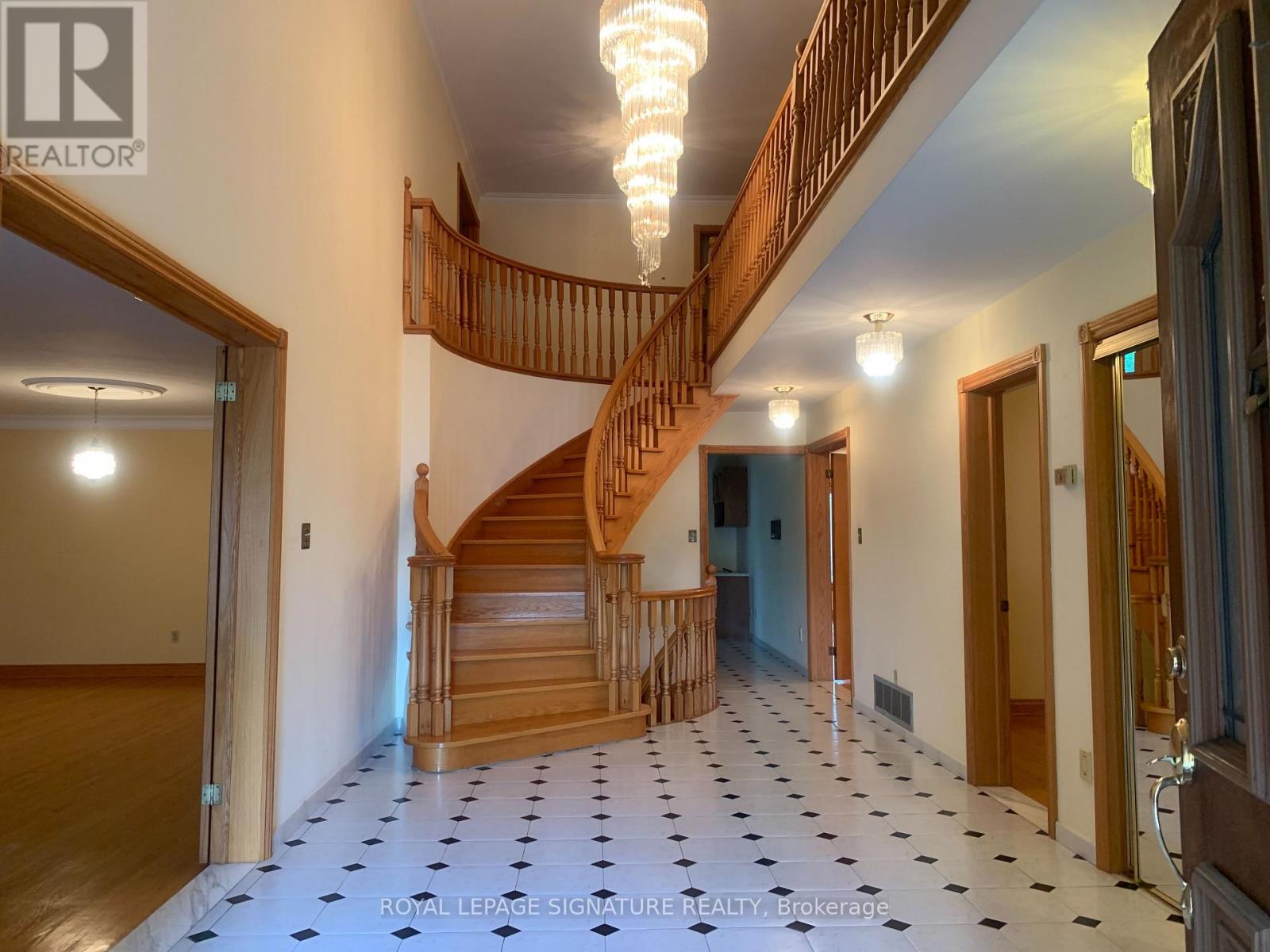 Property at 450 O'CONNOR DRIVE image 4