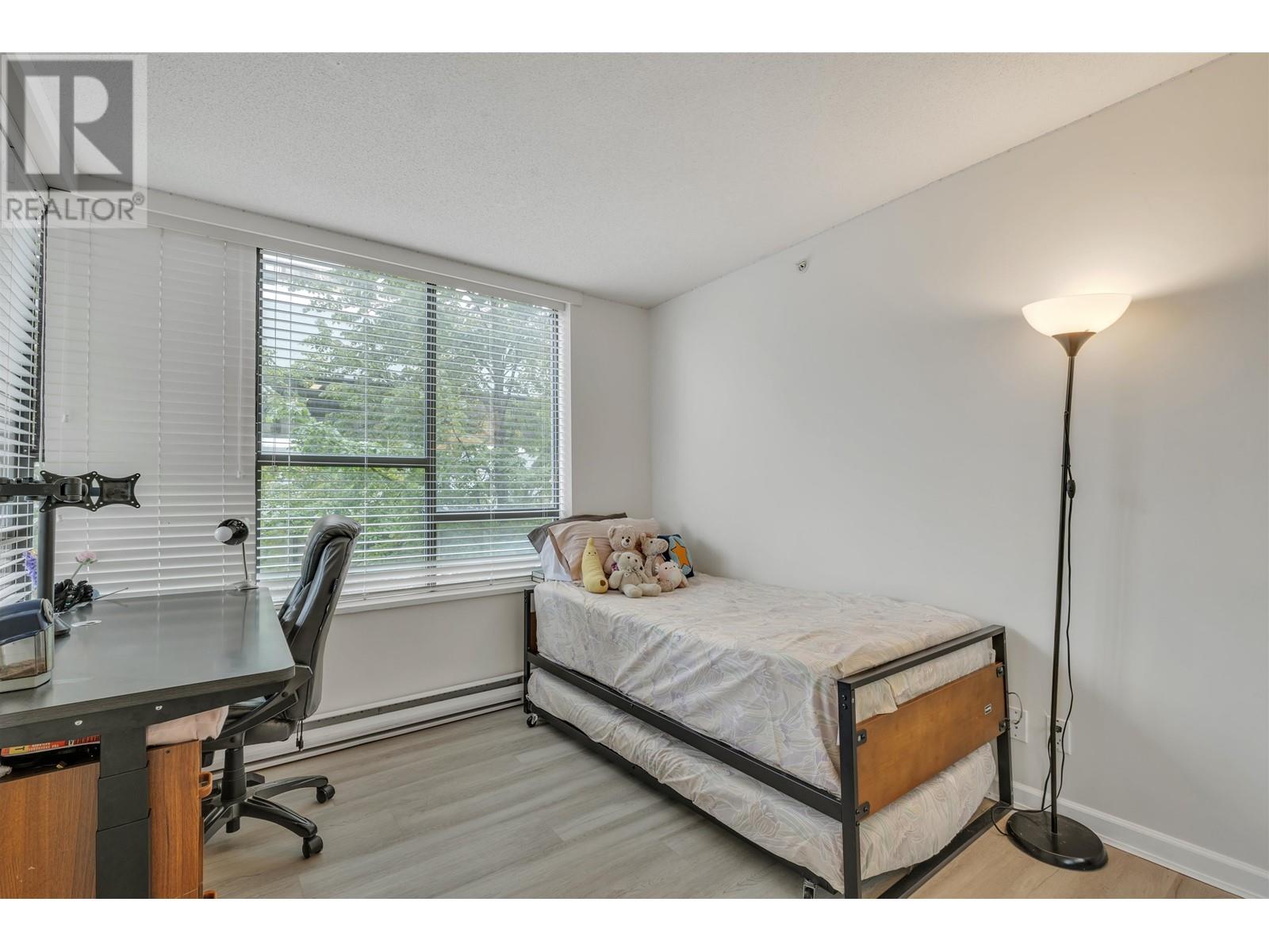 Listing Picture 6 of 32 : 309 8180 GRANVILLE AVENUE, Richmond / 烈治文 - 魯藝地產 Yvonne Lu Group - MLS Medallion Club Member