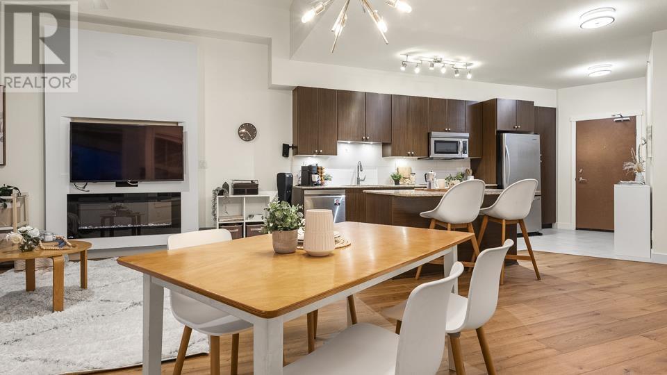 406 275 Ross Drive, New Westminster, British Columbia  V3L 0B6 - Photo 9 - R2963545