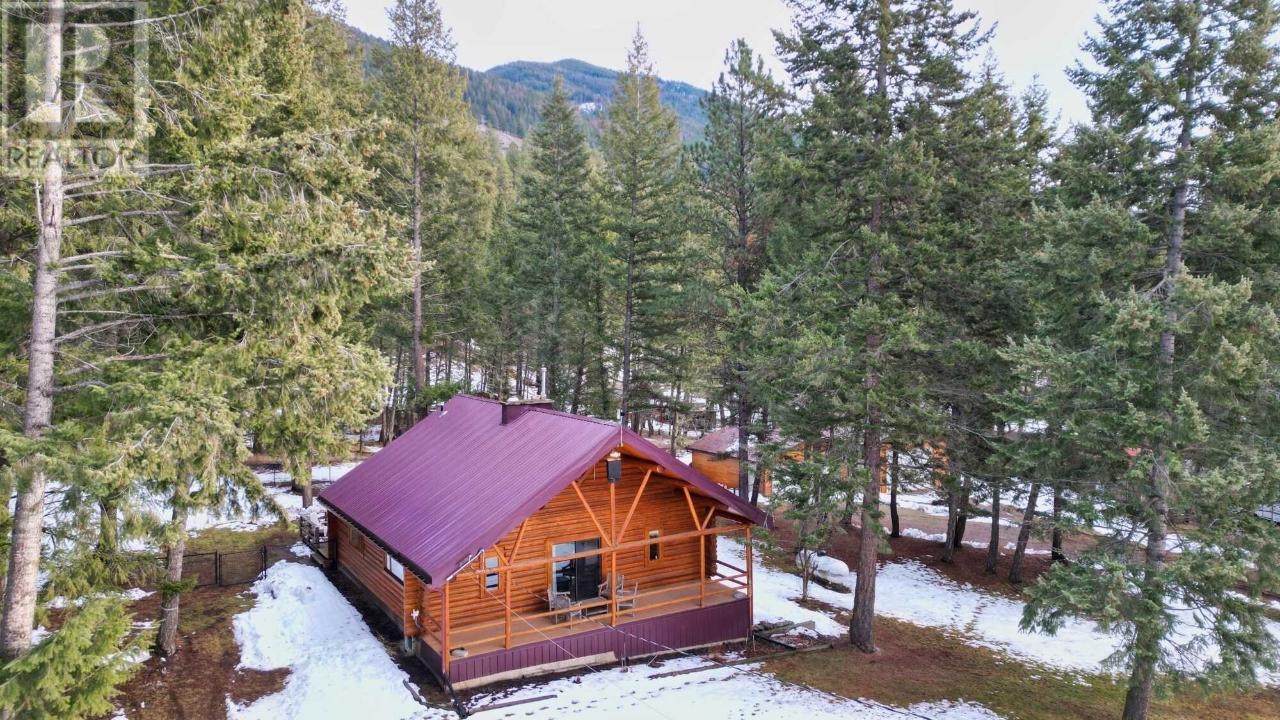 6552-6556 MCDONALD LOOP Road, Grasmere, British Columbia