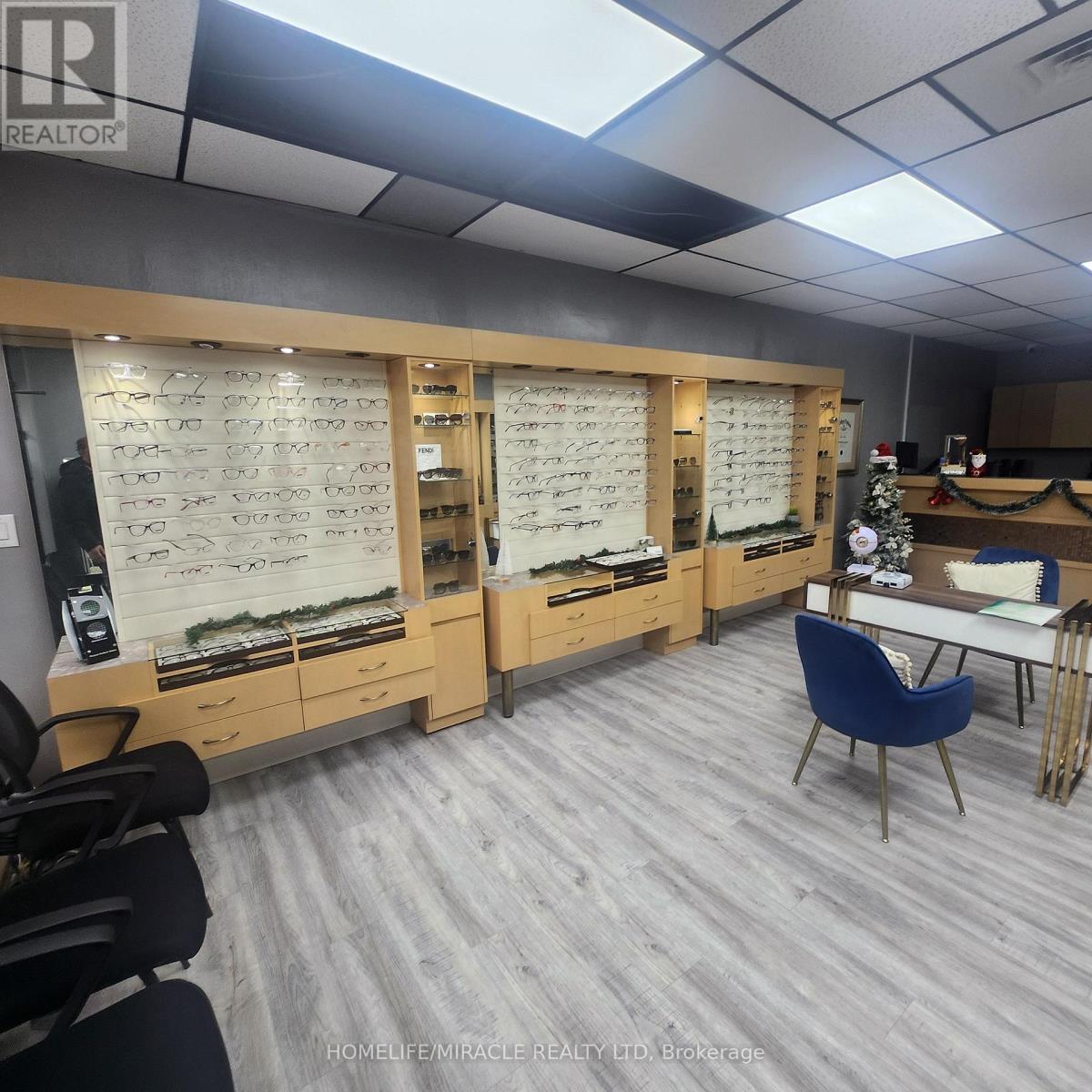 Property at 106A - 3447 KENNEDY ROAD image 2