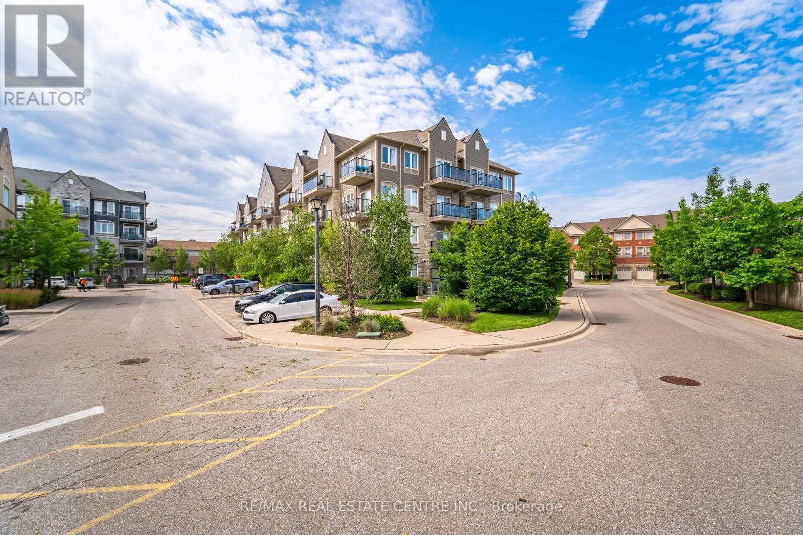 305 - 5705 Long Valley Road, Mississauga, Ontario  L5M 0M3 - Photo 2 - W11955435