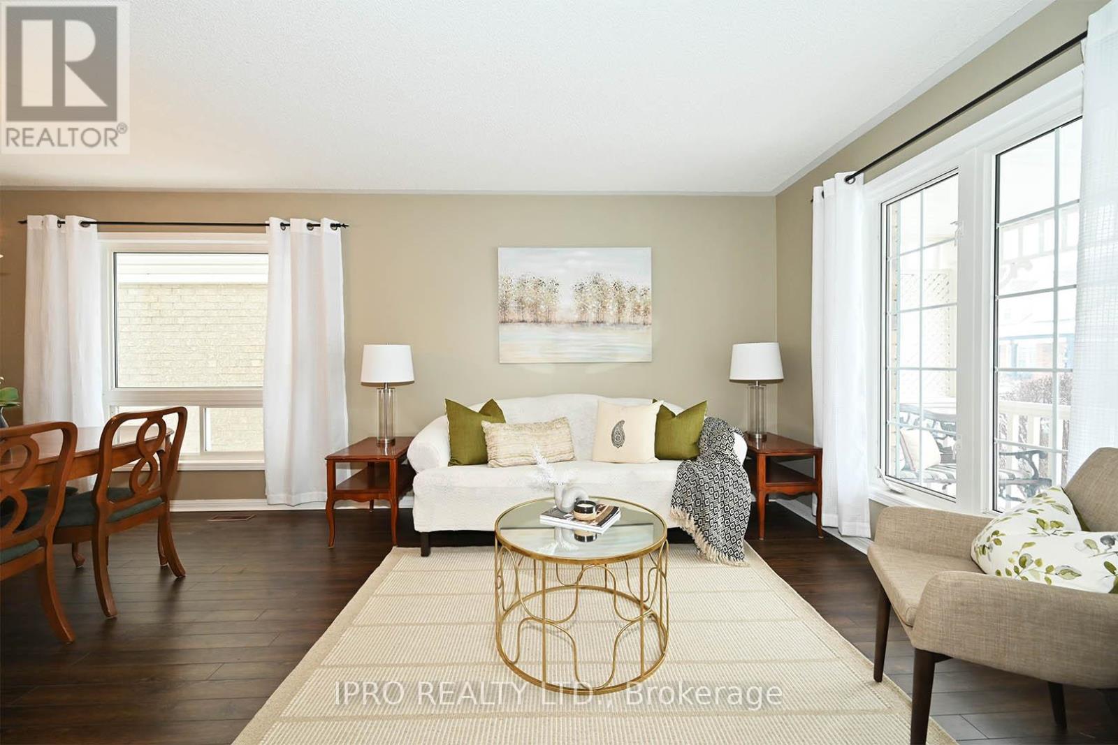 Property at 21 VISTA GREEN CRESCENT image 3