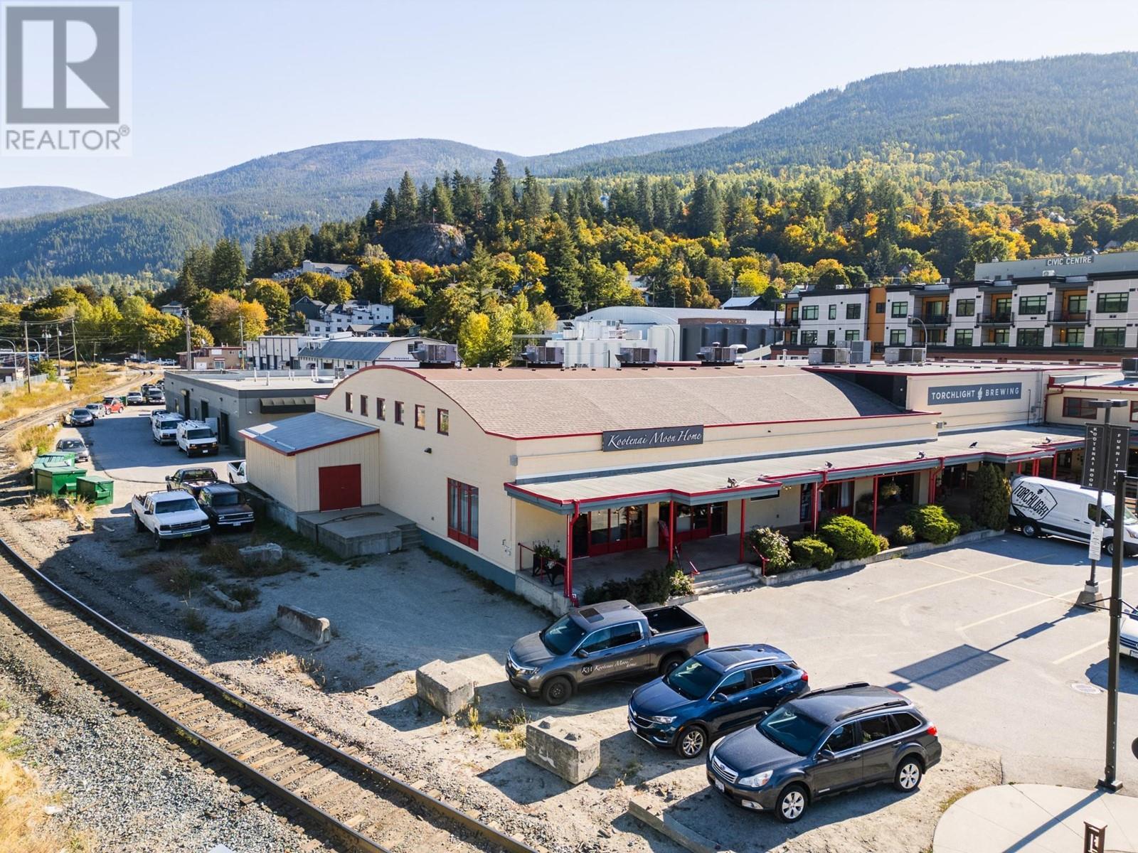 125 Hall Street, Nelson, British Columbia V1L 7B4 - Photo 2 - 2480007