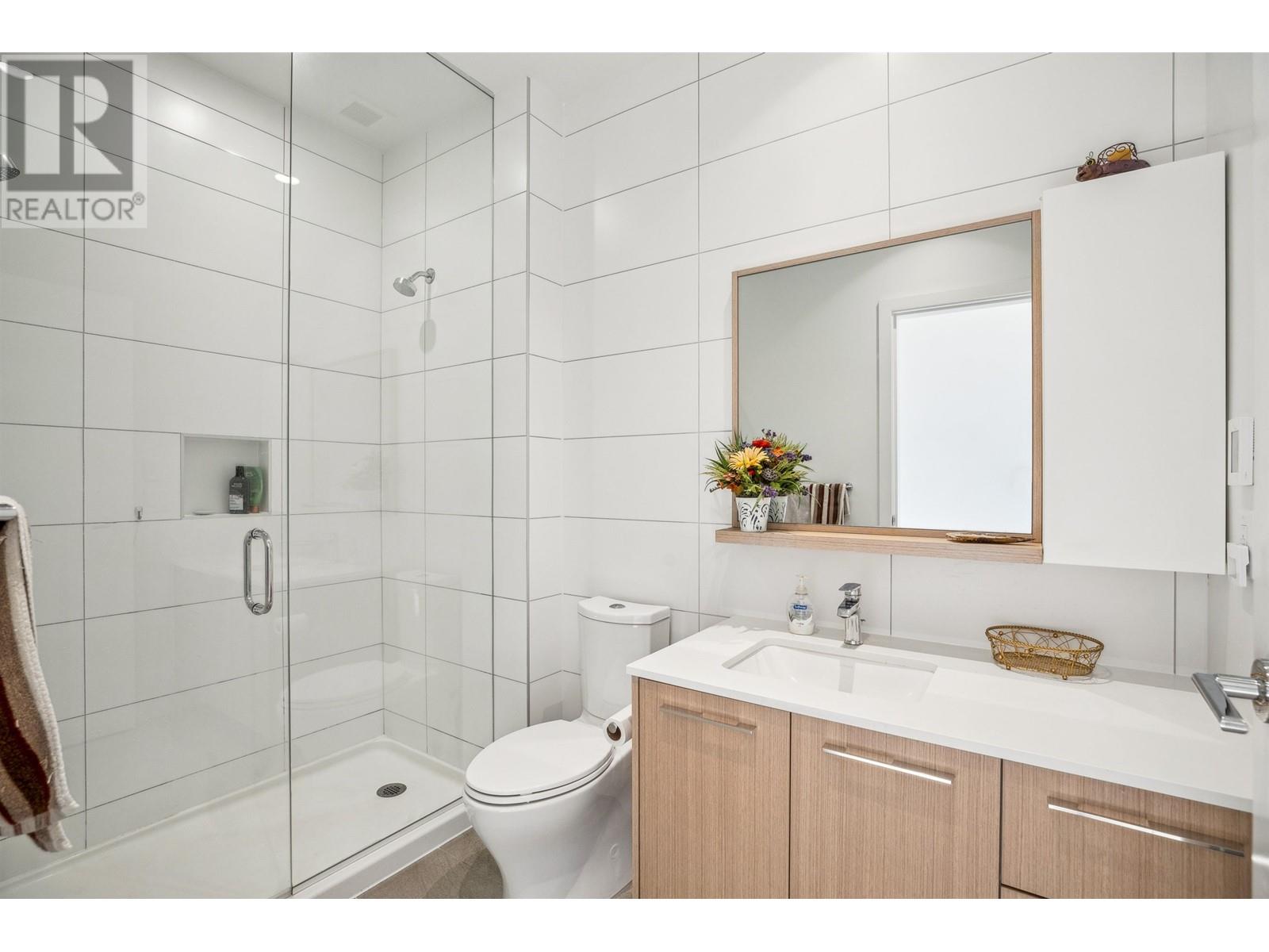 Listing Picture 18 of 40 : 609 9888 UNIVERSITY CRESCENT, Burnaby / 本拿比 - 魯藝地產 Yvonne Lu Group - MLS Medallion Club Member
