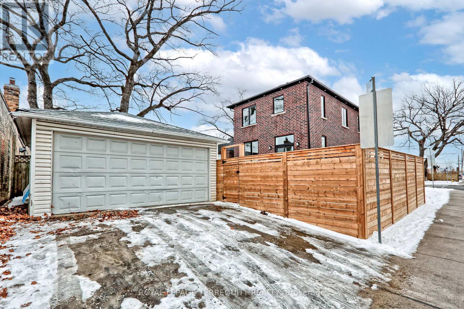 Property at 2 COBALT AVENUE image 3