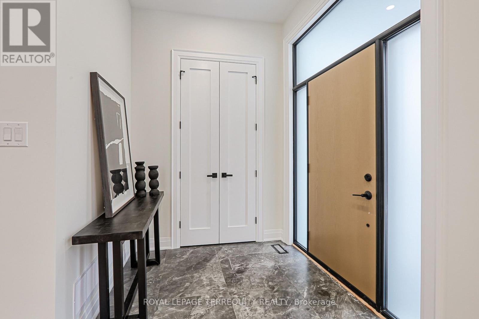 Property at 2 COBALT AVENUE image 4