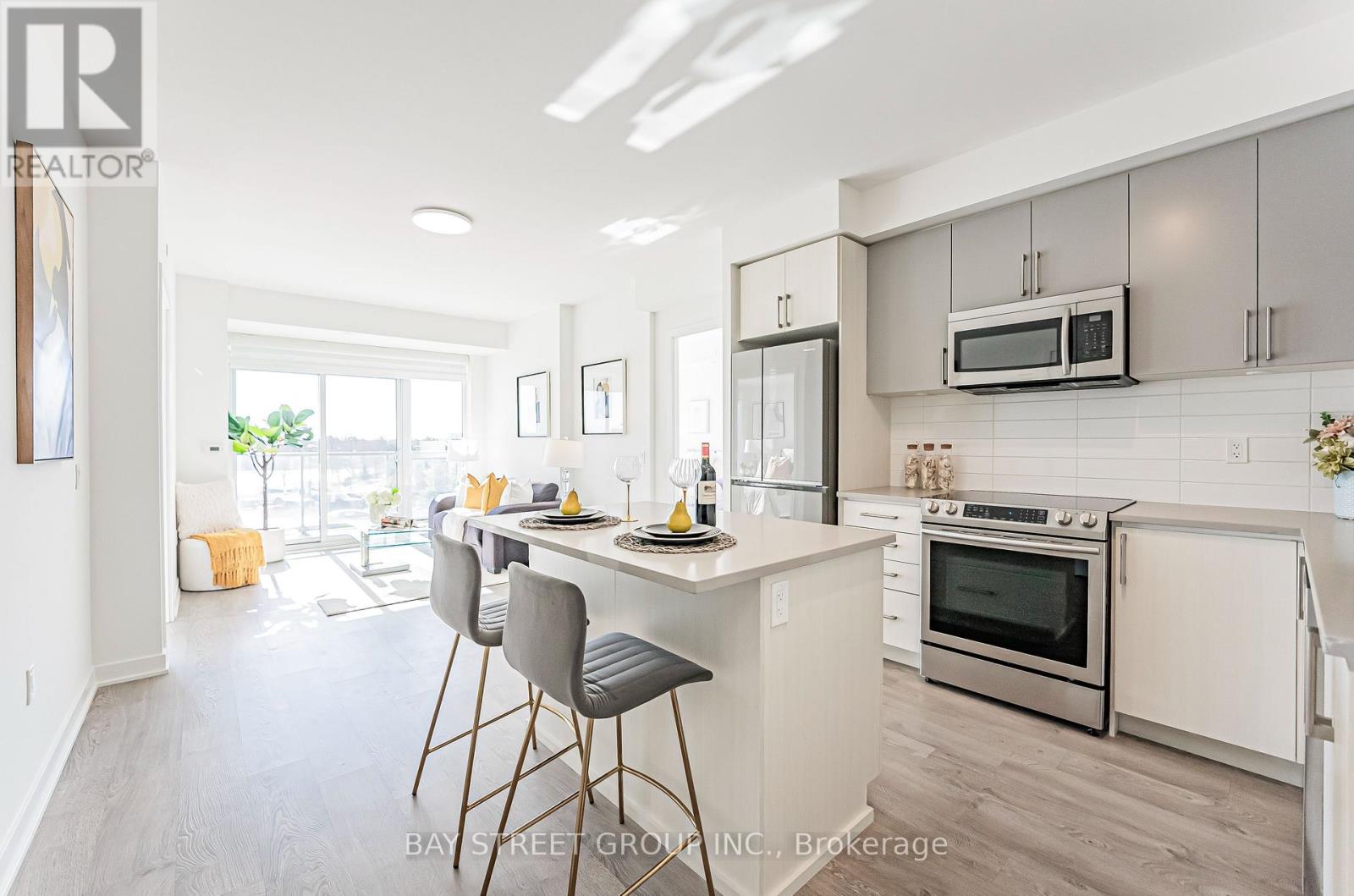 Property at 206 - 4699 GLEN ERIN DRIVE image 2