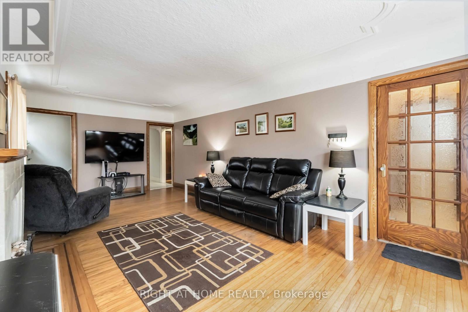 14 Huxley Avenue S, Hamilton, Ontario  L8K 2P9 - Photo 4 - X11955653