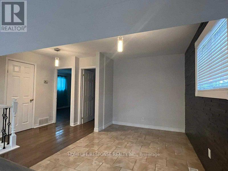 Upper - 7 Belleau Street, Hamilton, Ontario  L8J 1N1 - Photo 15 - X11955797