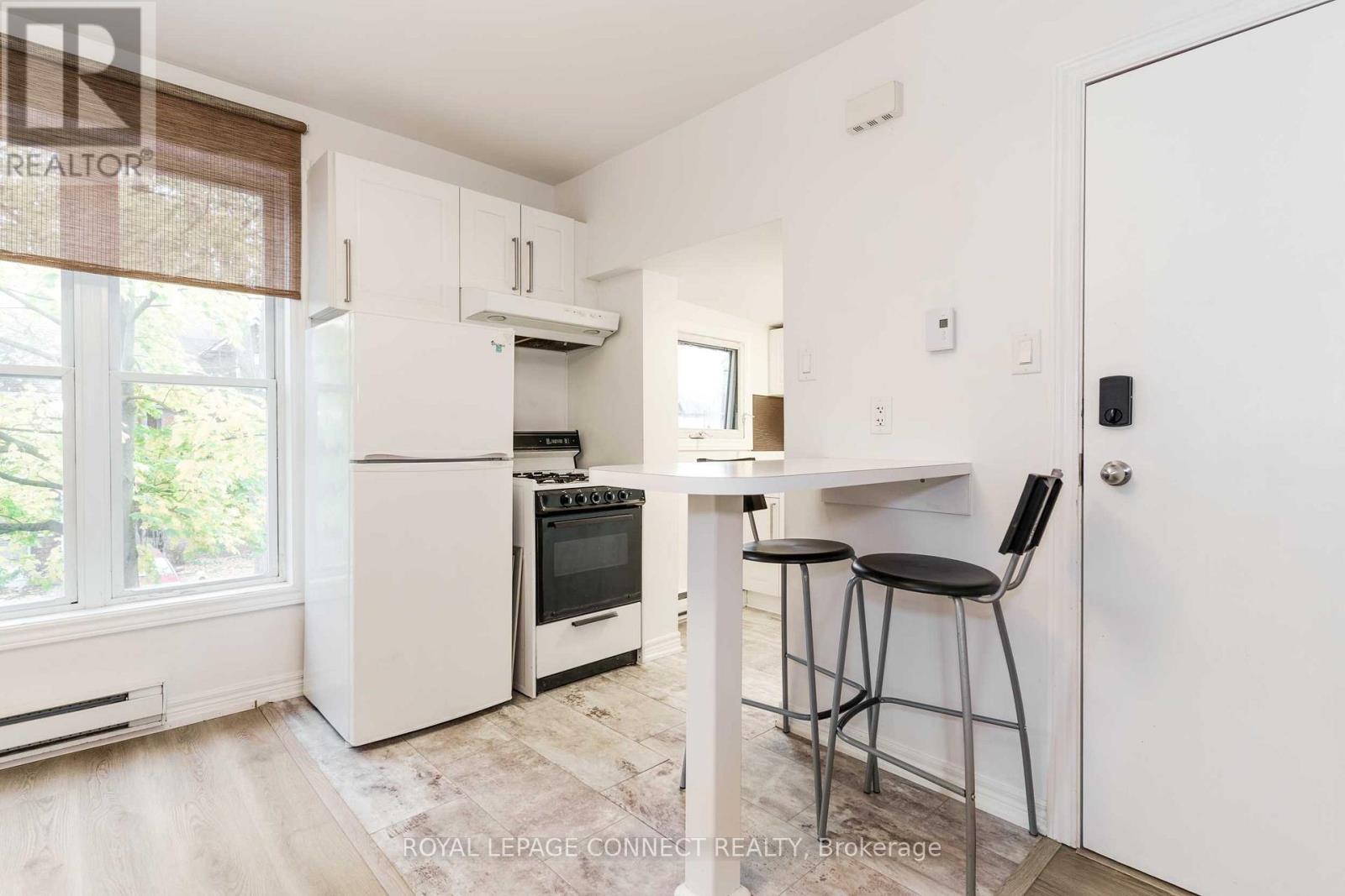 307 Pacific Avenue, Toronto (Junction Area), Ontario  M6P 2P8 - Photo 6 - W11956171