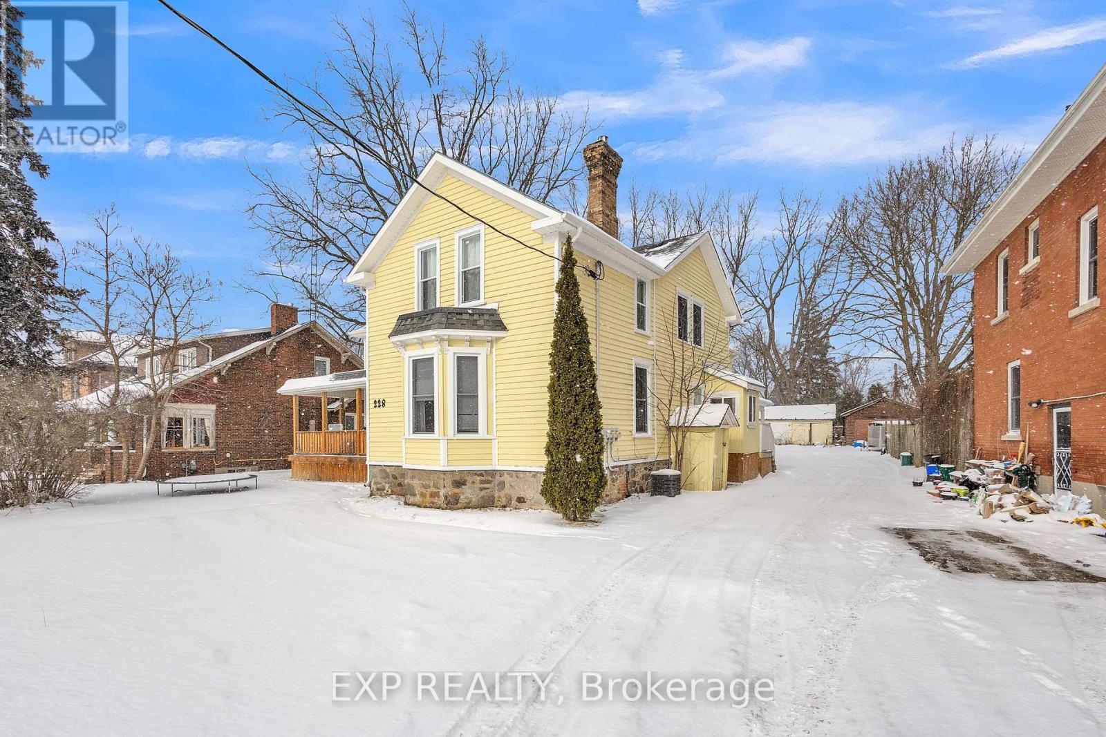 Property at 228 MAIN STREET image 2