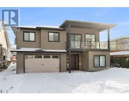 1030 9 Avenue NE, salmon arm, British Columbia