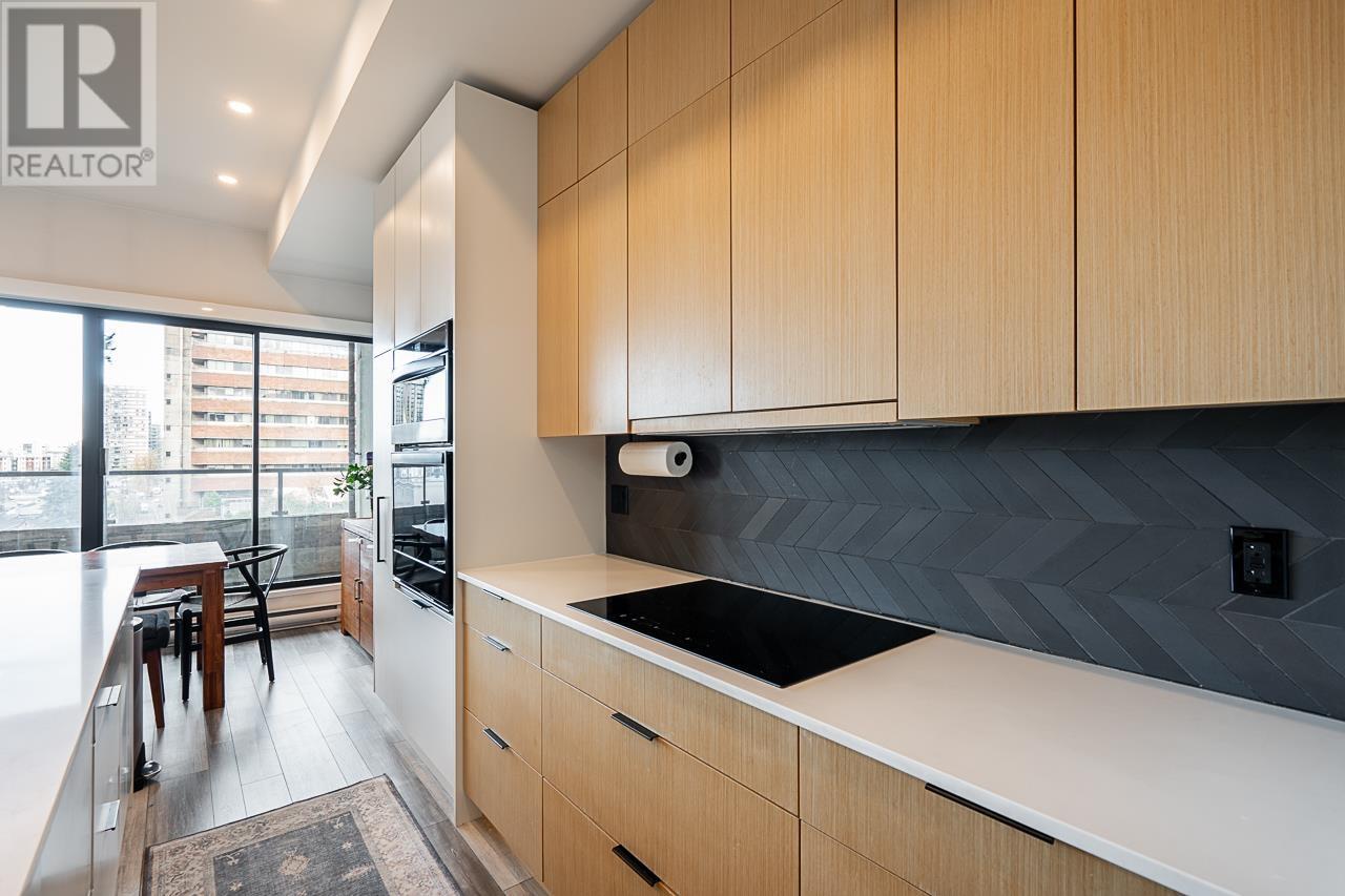 Listing Picture 10 of 40 : 802 1160 BURRARD STREET, Vancouver / 溫哥華 - 魯藝地產 Yvonne Lu Group - MLS Medallion Club Member