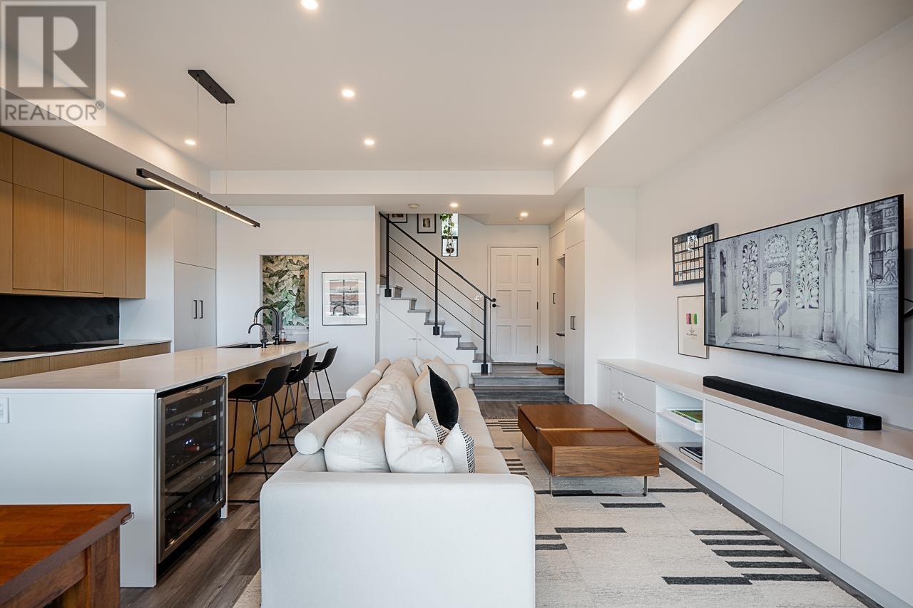 Listing Picture 13 of 40 : 802 1160 BURRARD STREET, Vancouver / 溫哥華 - 魯藝地產 Yvonne Lu Group - MLS Medallion Club Member