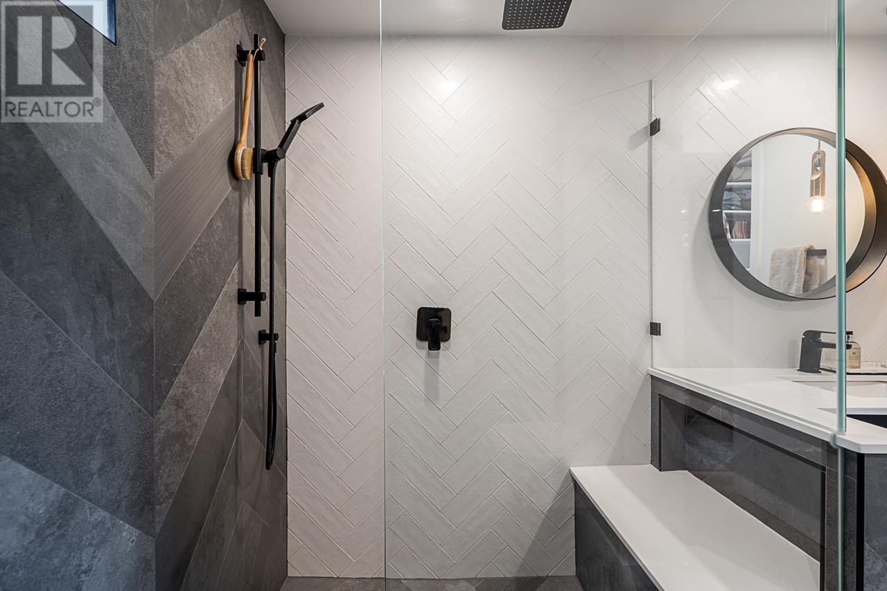 Listing Picture 25 of 40 : 802 1160 BURRARD STREET, Vancouver / 溫哥華 - 魯藝地產 Yvonne Lu Group - MLS Medallion Club Member