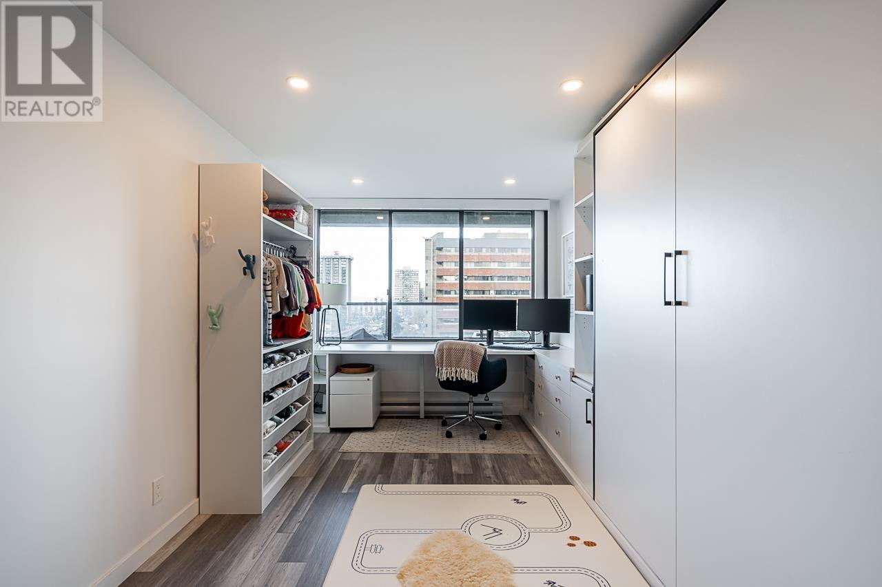 Listing Picture 27 of 40 : 802 1160 BURRARD STREET, Vancouver / 溫哥華 - 魯藝地產 Yvonne Lu Group - MLS Medallion Club Member