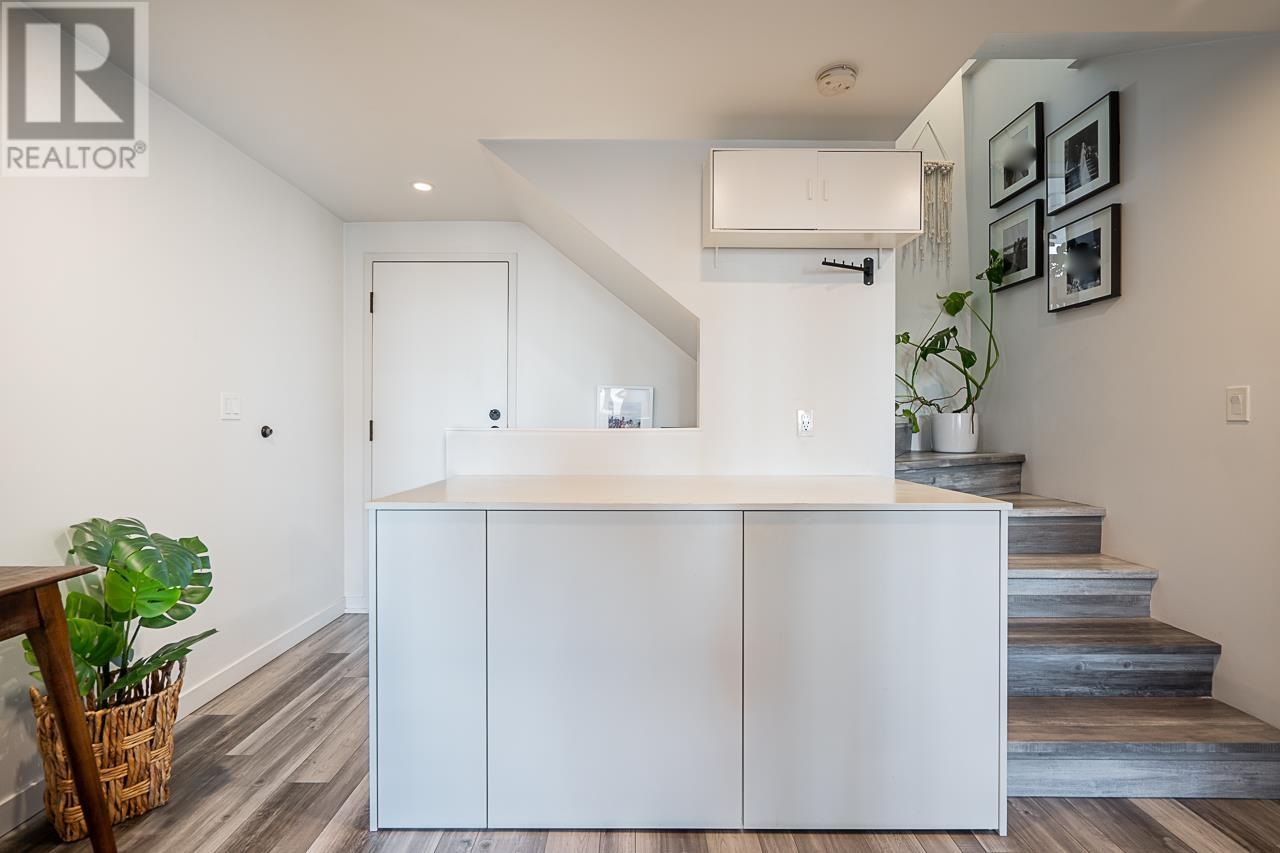 Listing Picture 31 of 40 : 802 1160 BURRARD STREET, Vancouver / 溫哥華 - 魯藝地產 Yvonne Lu Group - MLS Medallion Club Member