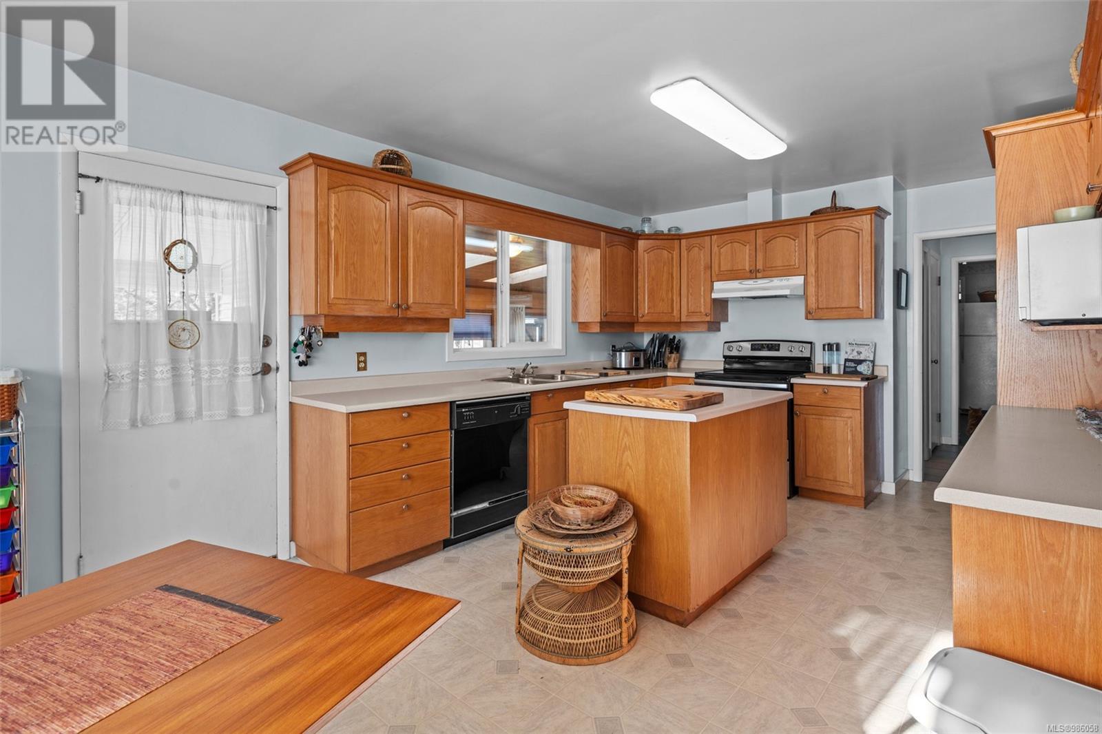 Property at 2484 Staghorn Rd image 4