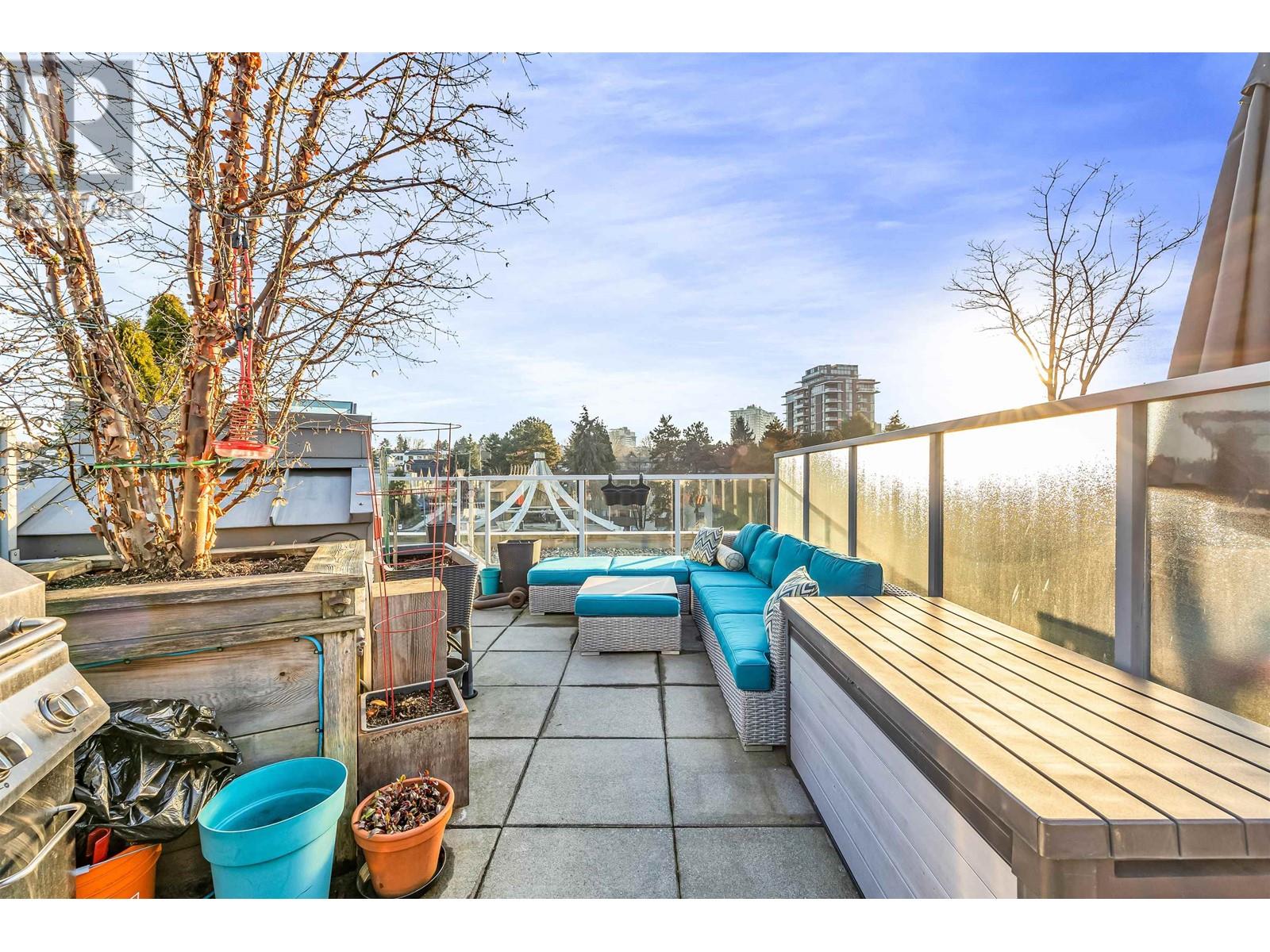 Listing Picture 14 of 22 : 607 417 GREAT NORTHERN WAY, Vancouver / 溫哥華 - 魯藝地產 Yvonne Lu Group - MLS Medallion Club Member