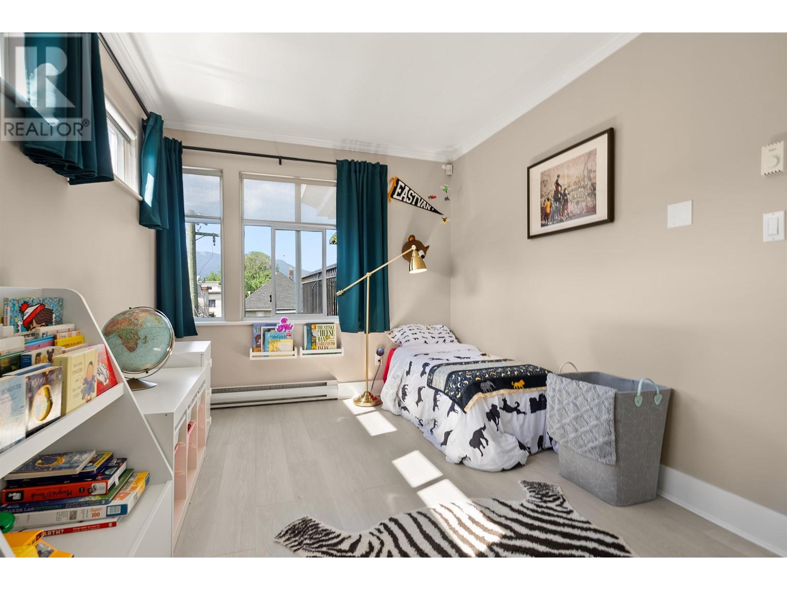 Listing Picture 16 of 39 : 401 29 TEMPLETON DRIVE, Vancouver / 溫哥華 - 魯藝地產 Yvonne Lu Group - MLS Medallion Club Member