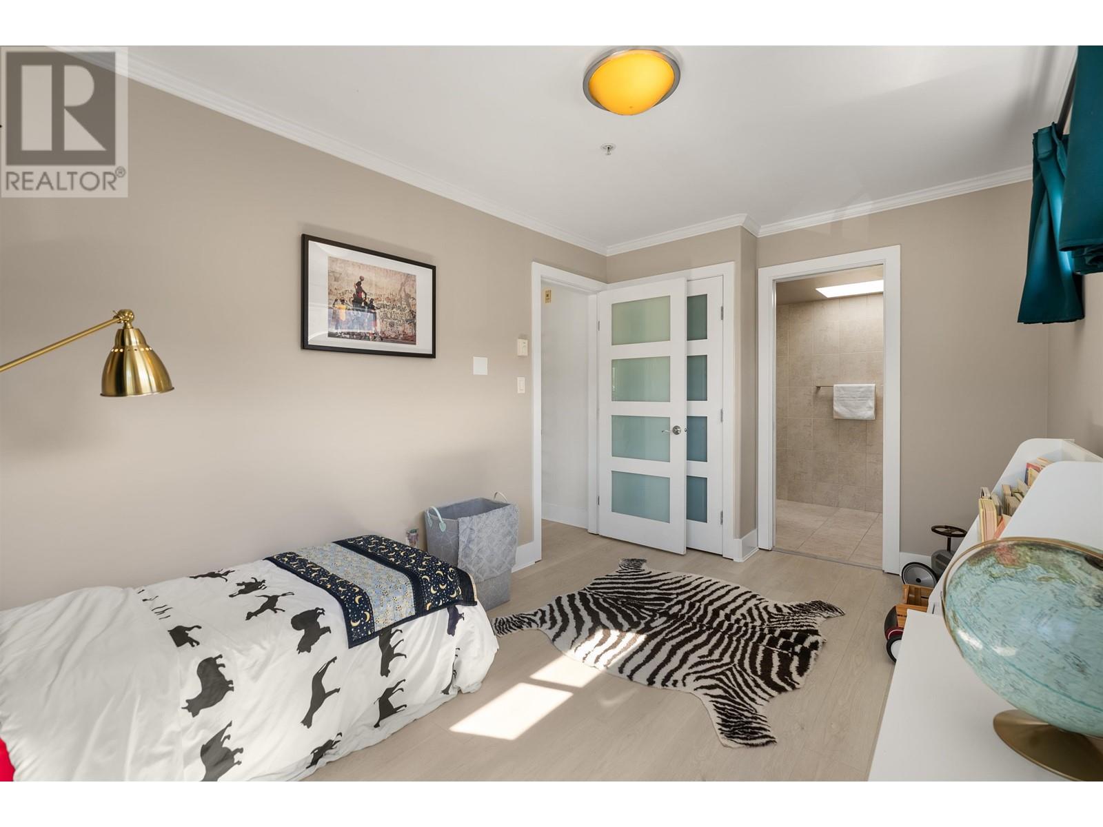 Listing Picture 17 of 39 : 401 29 TEMPLETON DRIVE, Vancouver / 溫哥華 - 魯藝地產 Yvonne Lu Group - MLS Medallion Club Member