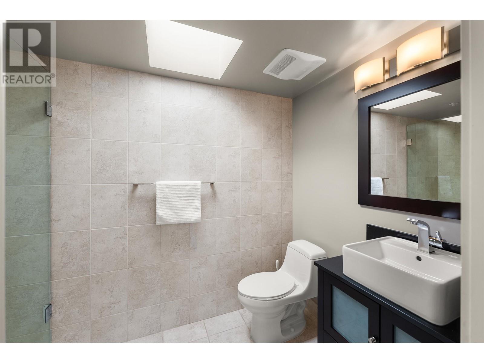 Listing Picture 22 of 39 : 401 29 TEMPLETON DRIVE, Vancouver / 溫哥華 - 魯藝地產 Yvonne Lu Group - MLS Medallion Club Member