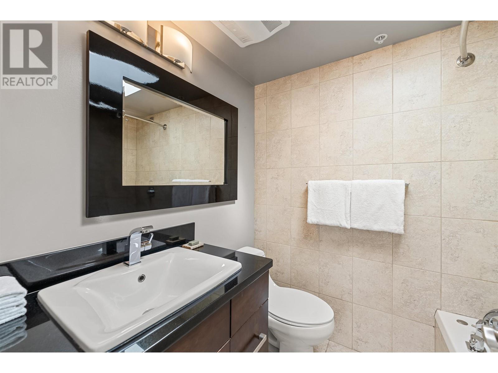 Listing Picture 25 of 39 : 401 29 TEMPLETON DRIVE, Vancouver / 溫哥華 - 魯藝地產 Yvonne Lu Group - MLS Medallion Club Member