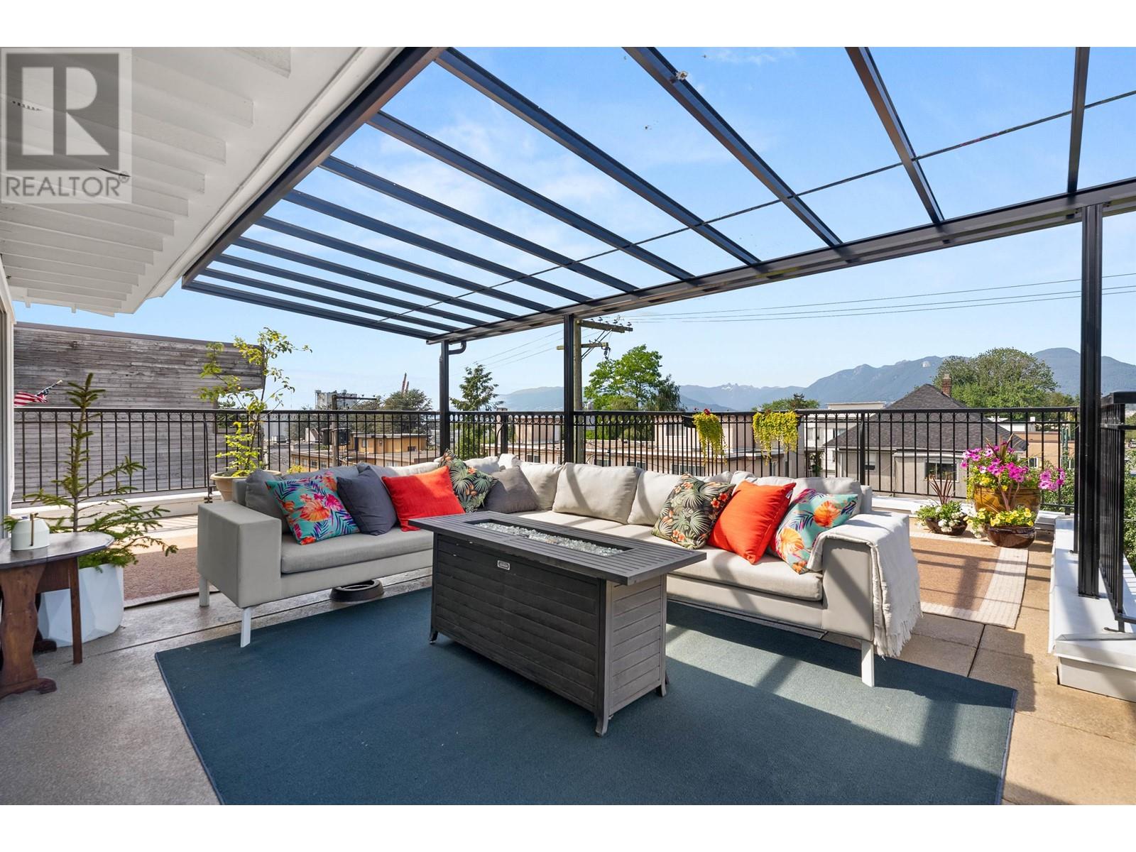 Listing Picture 34 of 39 : 401 29 TEMPLETON DRIVE, Vancouver / 溫哥華 - 魯藝地產 Yvonne Lu Group - MLS Medallion Club Member