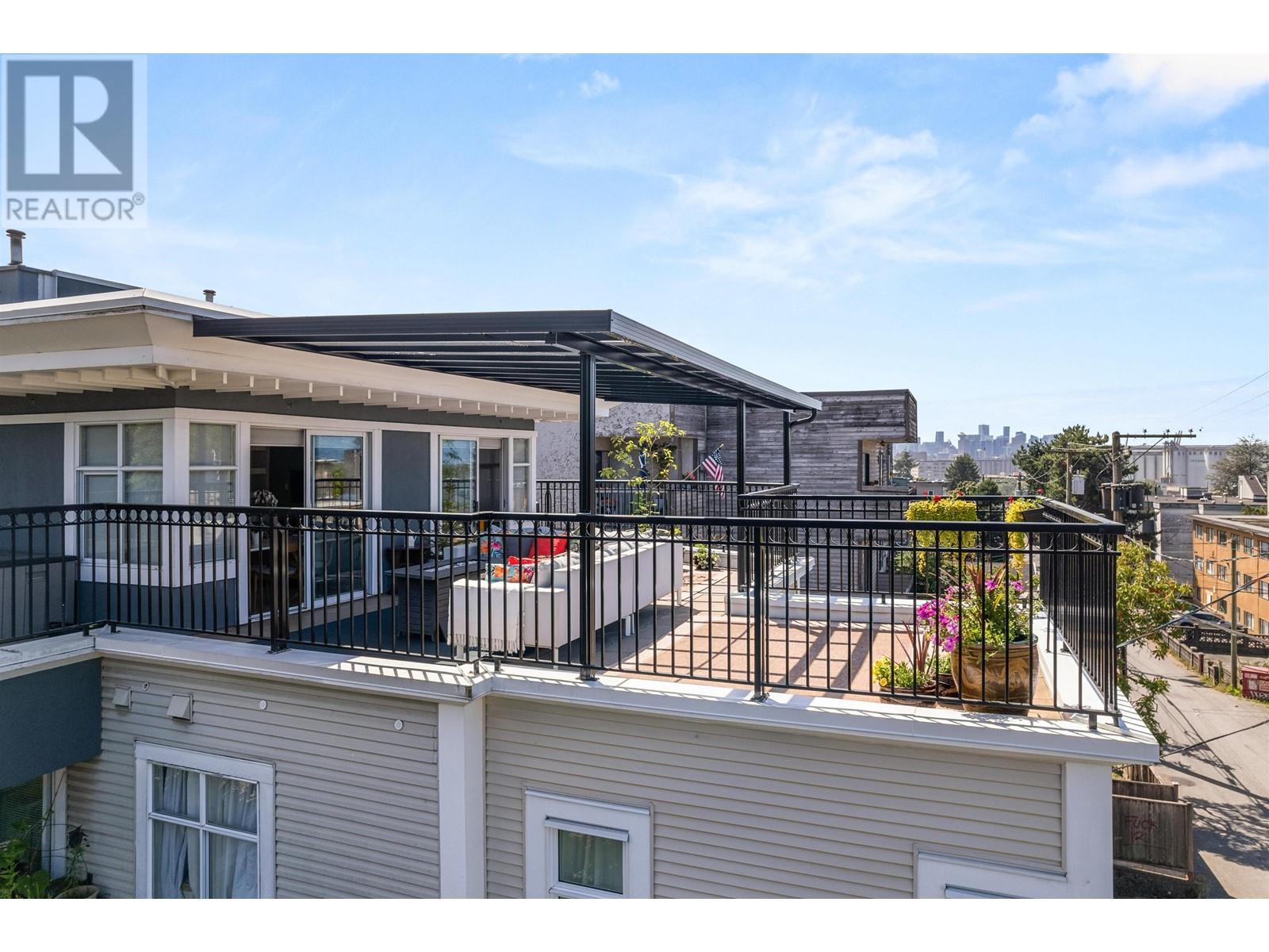 Listing Picture 37 of 39 : 401 29 TEMPLETON DRIVE, Vancouver / 溫哥華 - 魯藝地產 Yvonne Lu Group - MLS Medallion Club Member