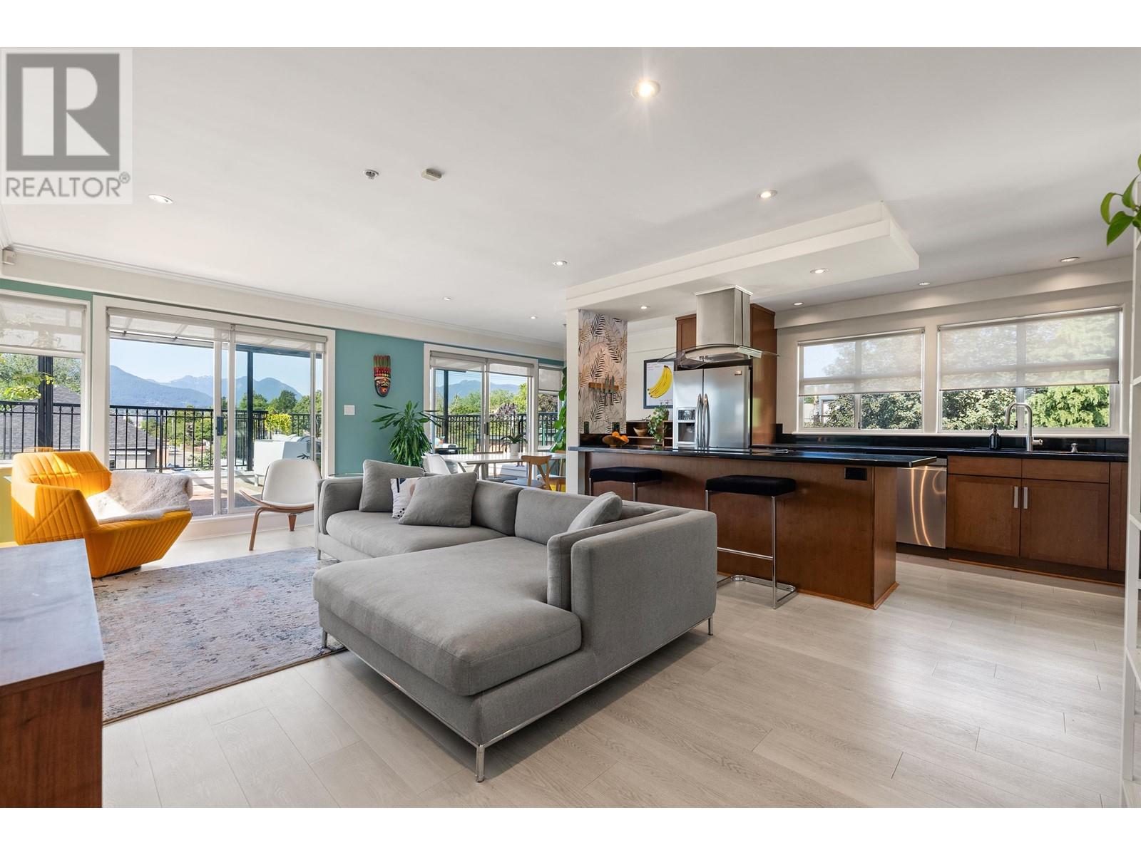 Listing Picture 8 of 39 : 401 29 TEMPLETON DRIVE, Vancouver / 溫哥華 - 魯藝地產 Yvonne Lu Group - MLS Medallion Club Member