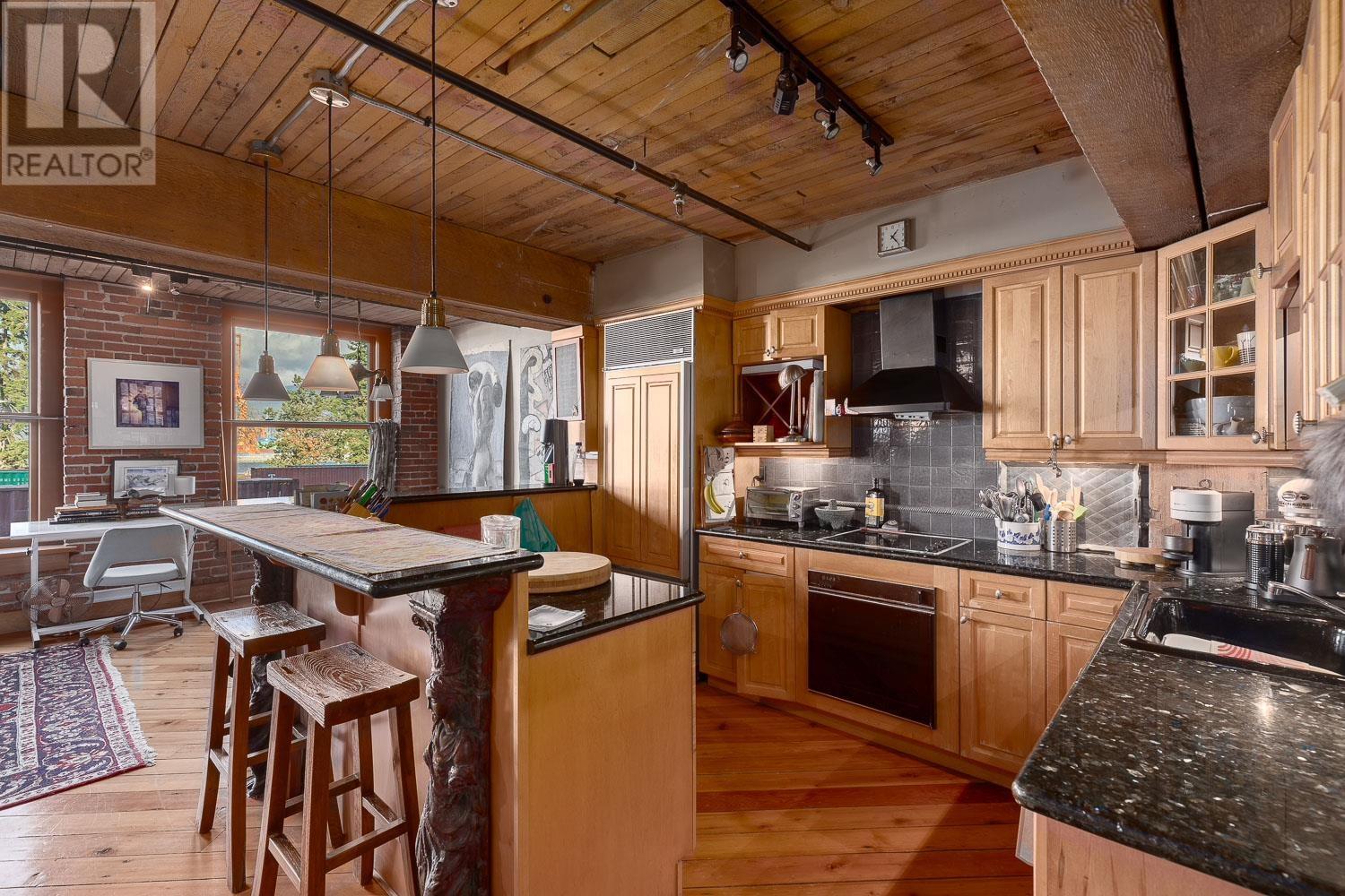 301 41 ALEXANDER STREET, vancouver, British Columbia
