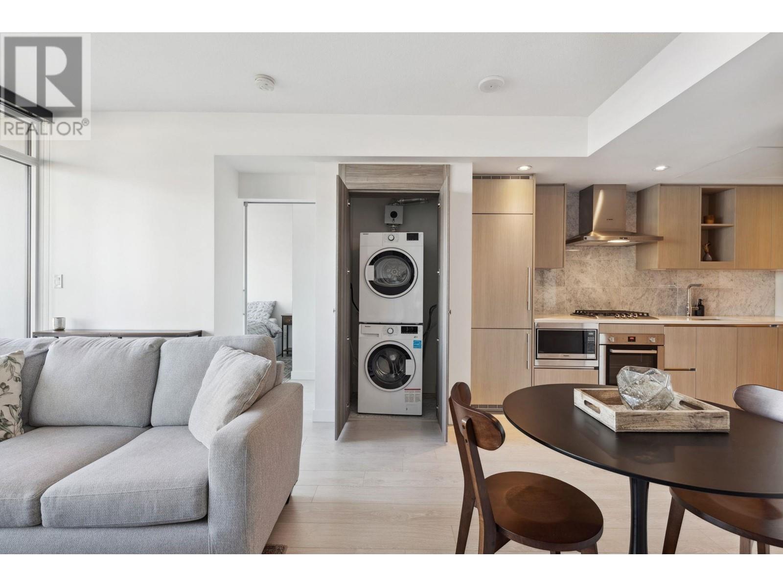 Listing Picture 15 of 36 : 405 4720 LOUGHEED HIGHWAY, Burnaby / 本拿比 - 魯藝地產 Yvonne Lu Group - MLS Medallion Club Member
