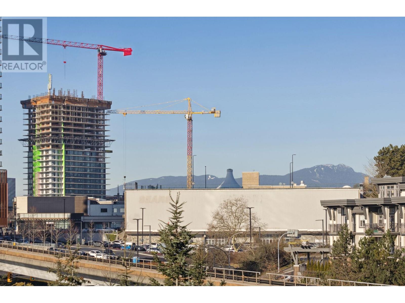Listing Picture 26 of 36 : 405 4720 LOUGHEED HIGHWAY, Burnaby / 本拿比 - 魯藝地產 Yvonne Lu Group - MLS Medallion Club Member