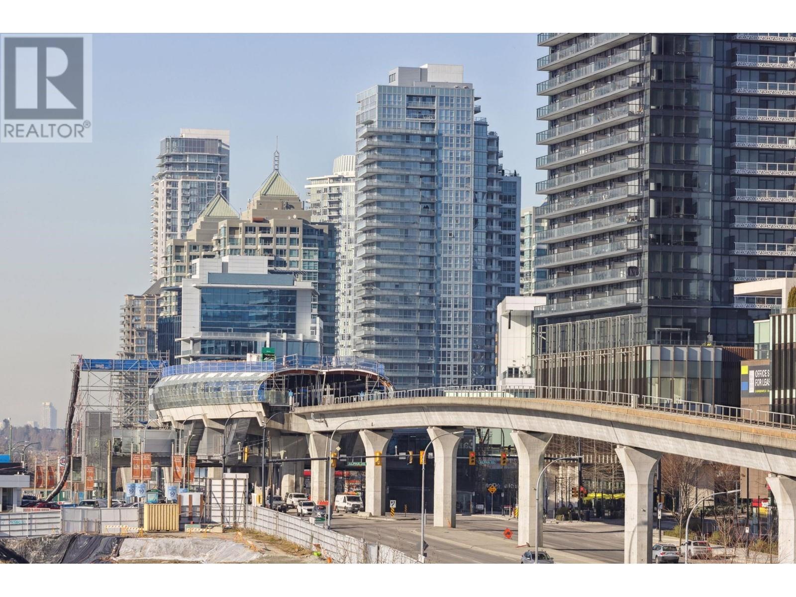 Listing Picture 27 of 36 : 405 4720 LOUGHEED HIGHWAY, Burnaby / 本拿比 - 魯藝地產 Yvonne Lu Group - MLS Medallion Club Member