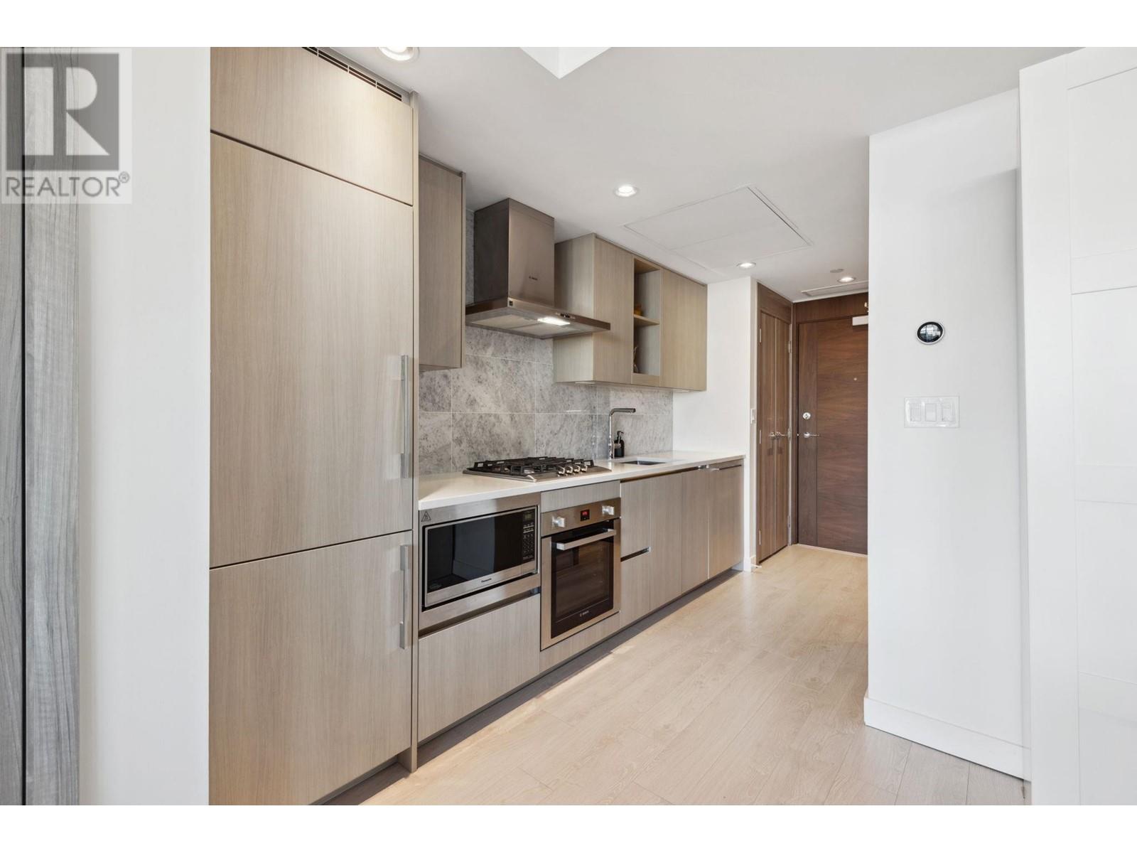 Listing Picture 5 of 36 : 405 4720 LOUGHEED HIGHWAY, Burnaby / 本拿比 - 魯藝地產 Yvonne Lu Group - MLS Medallion Club Member