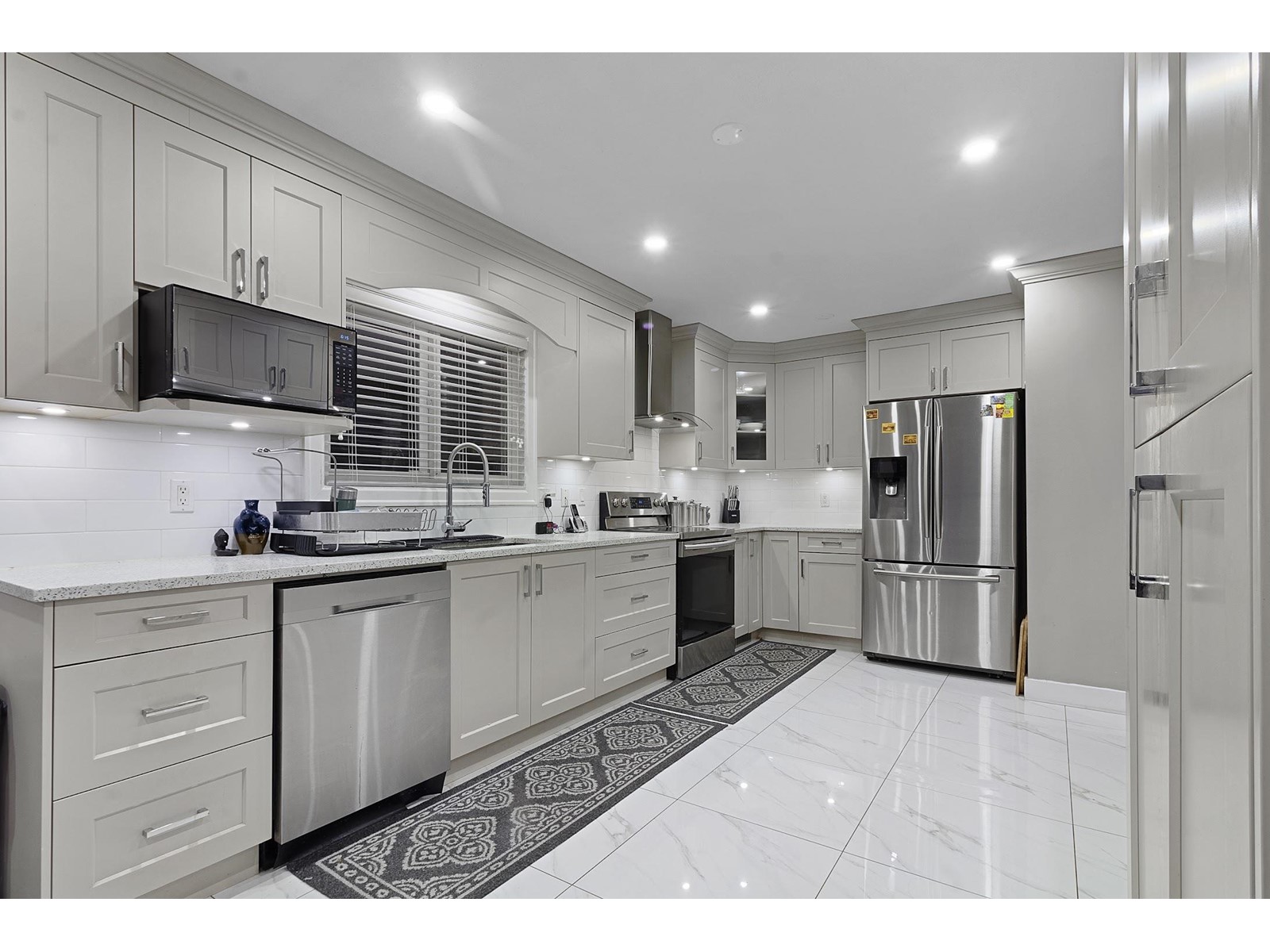 Property at 3462 OKANAGAN DRIVE image 4